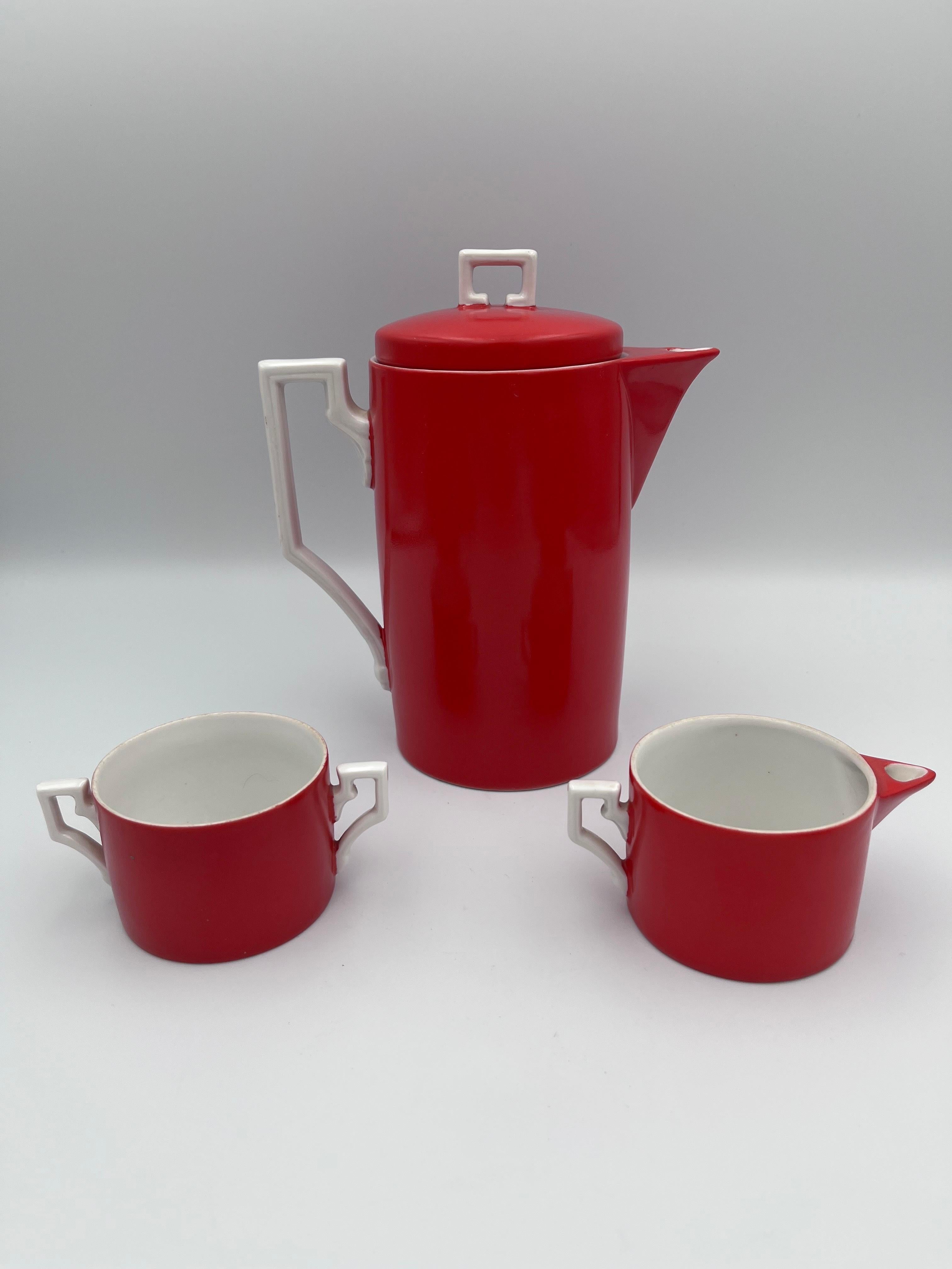 Tchèque Service à café Demitasse en porcelaine rouge et blanche Jazz Age 1930's EPIAG Art Deco en vente