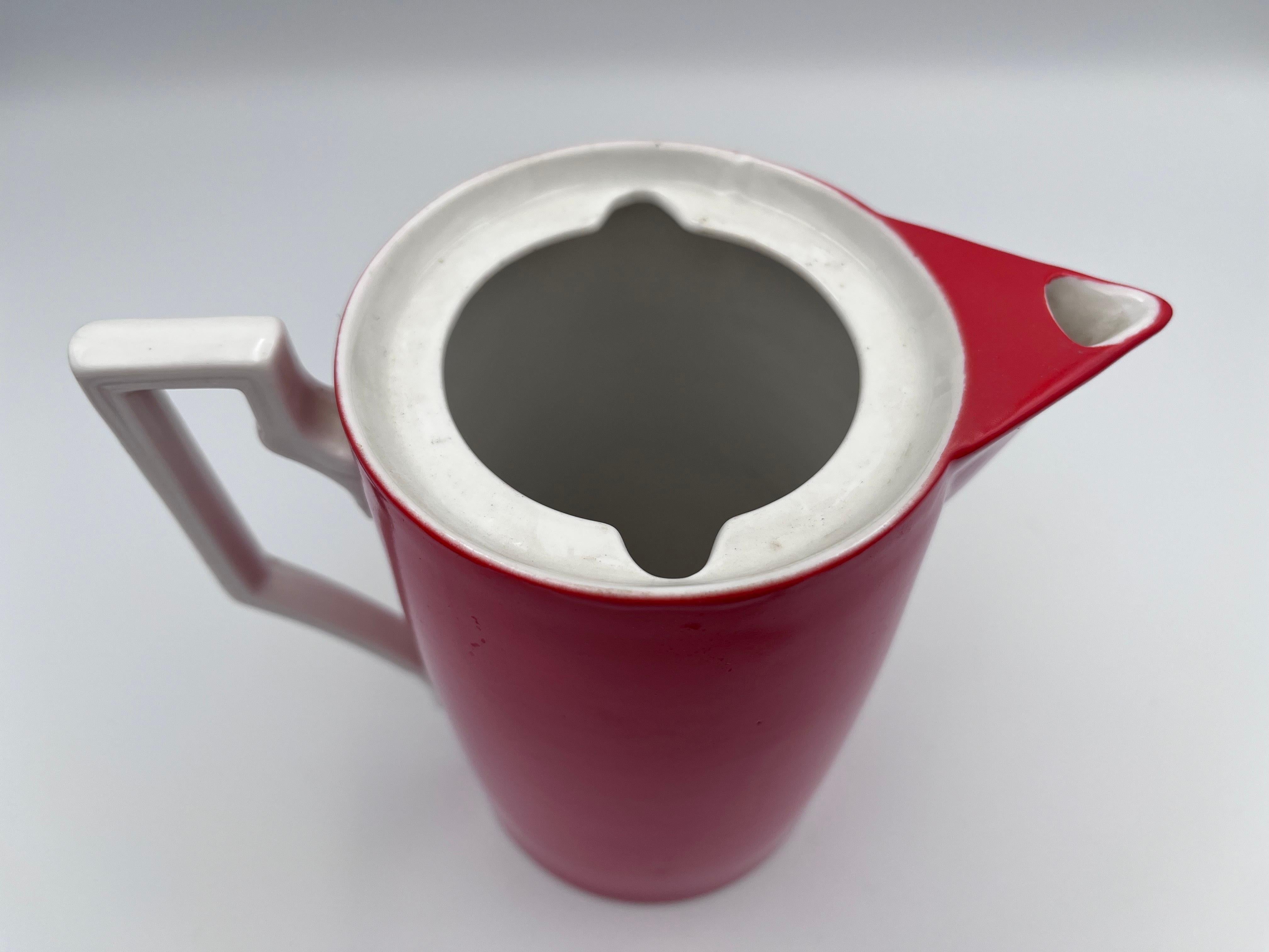 Milieu du XXe siècle Service à café Demitasse en porcelaine rouge et blanche Jazz Age 1930's EPIAG Art Deco en vente