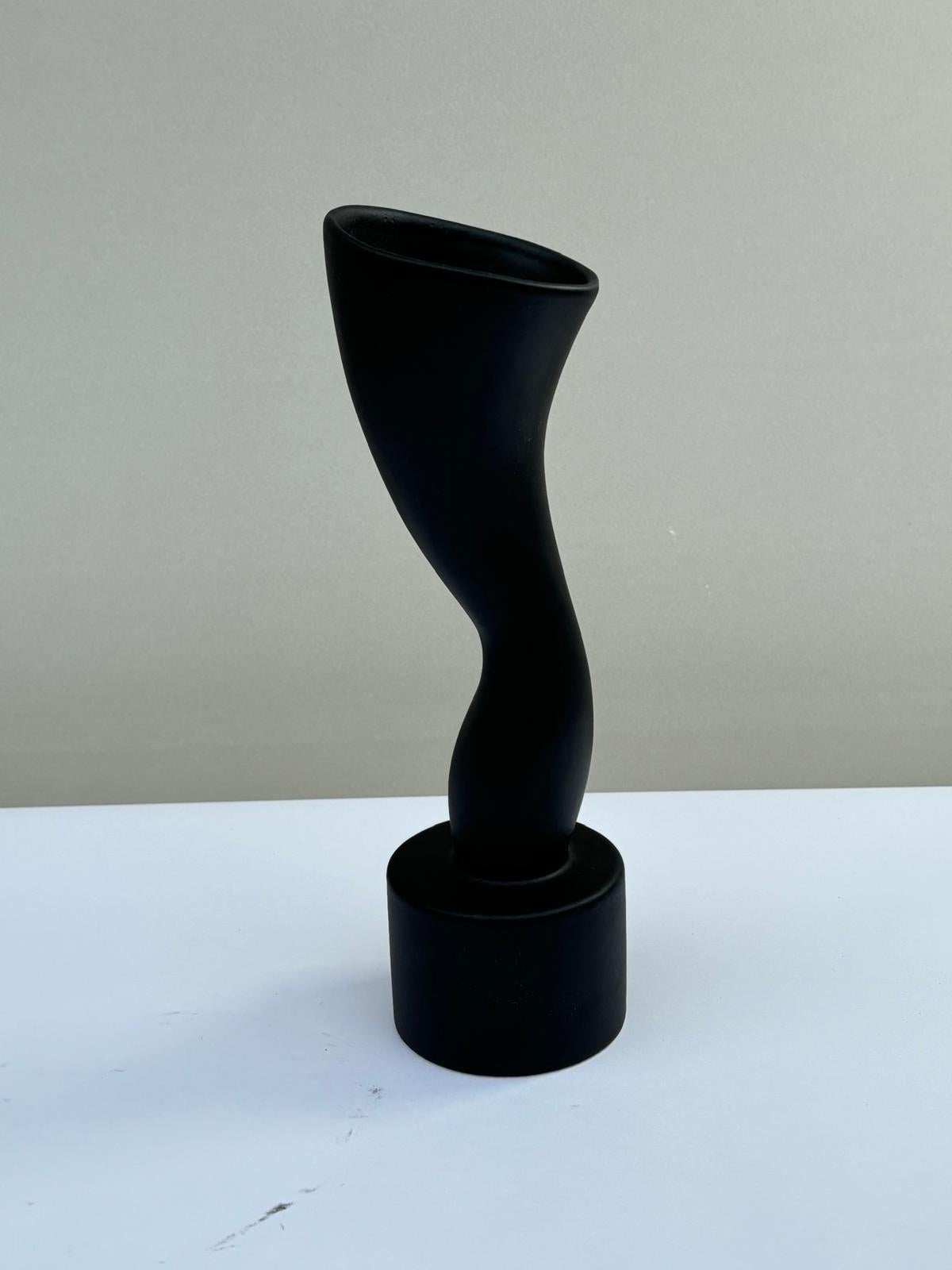Moderno Vaso in maiolica Jazz Tromba di Ambrogio Pozzi per Rometti Umbertide in vendita