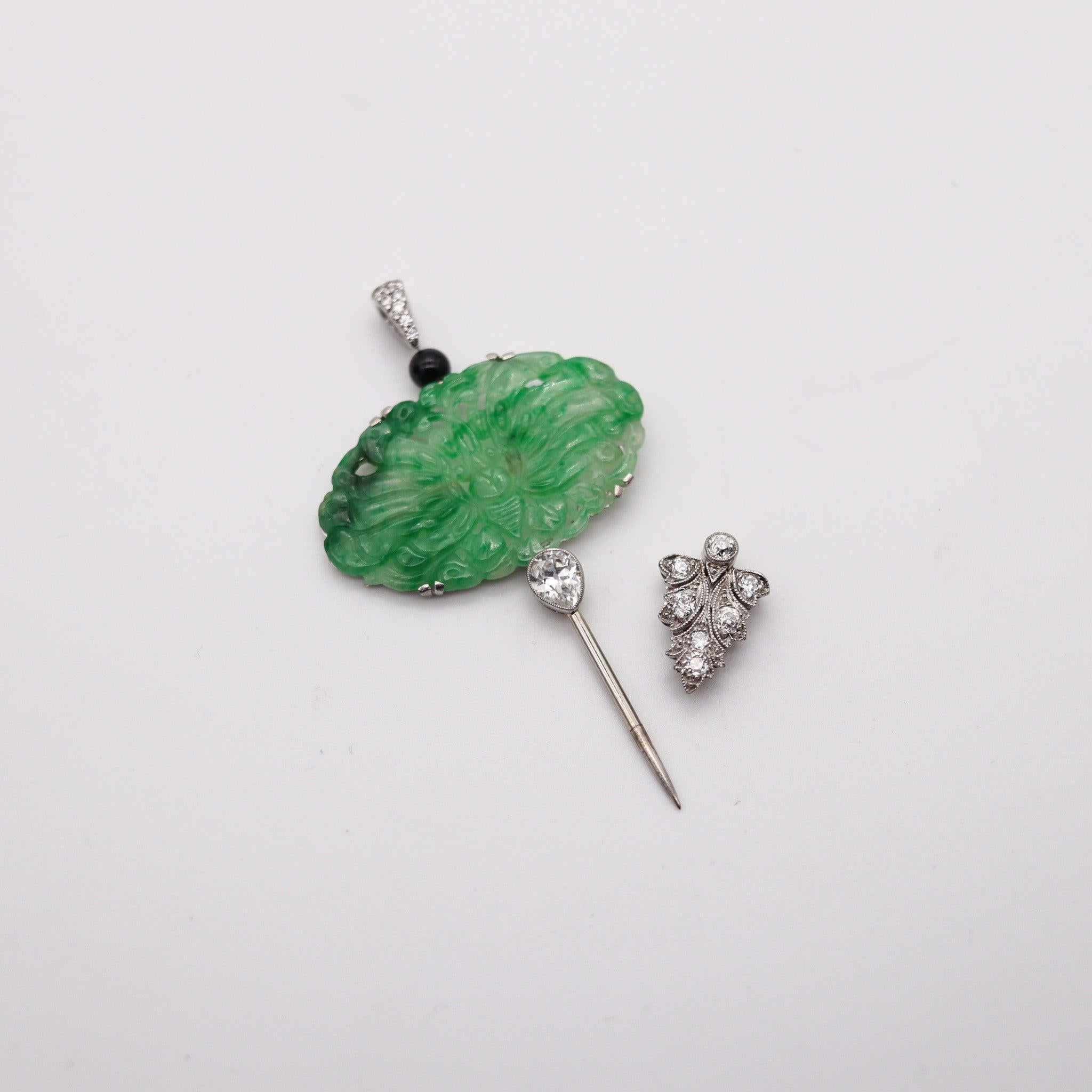 J.B. CALDWELL 1920 Jabot-Brosche aus Platin mit 11,32 Gesamtkaratgewicht Diamanten und Jadeit im Angebot 2