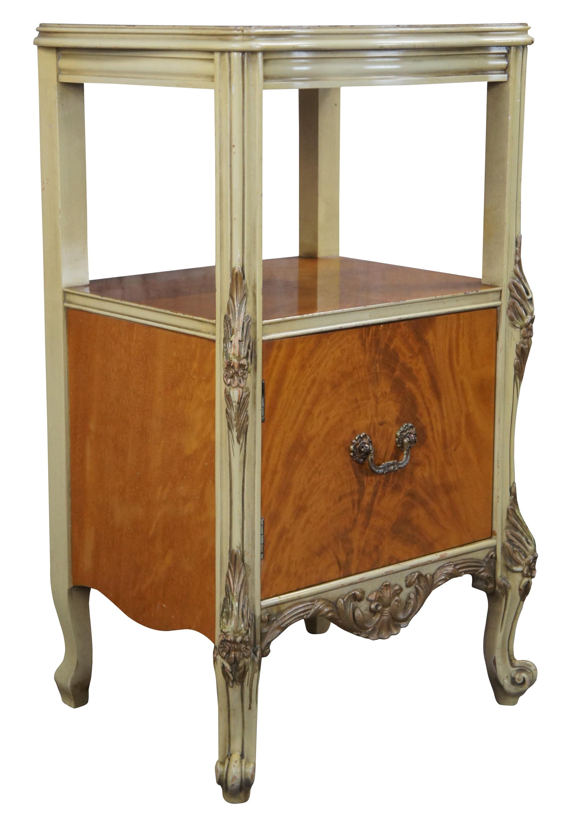 J.B. Sciver Co. French Provincial Louis XV Rococo Satinwood Nightstand End Table In Good Condition In Dayton, OH