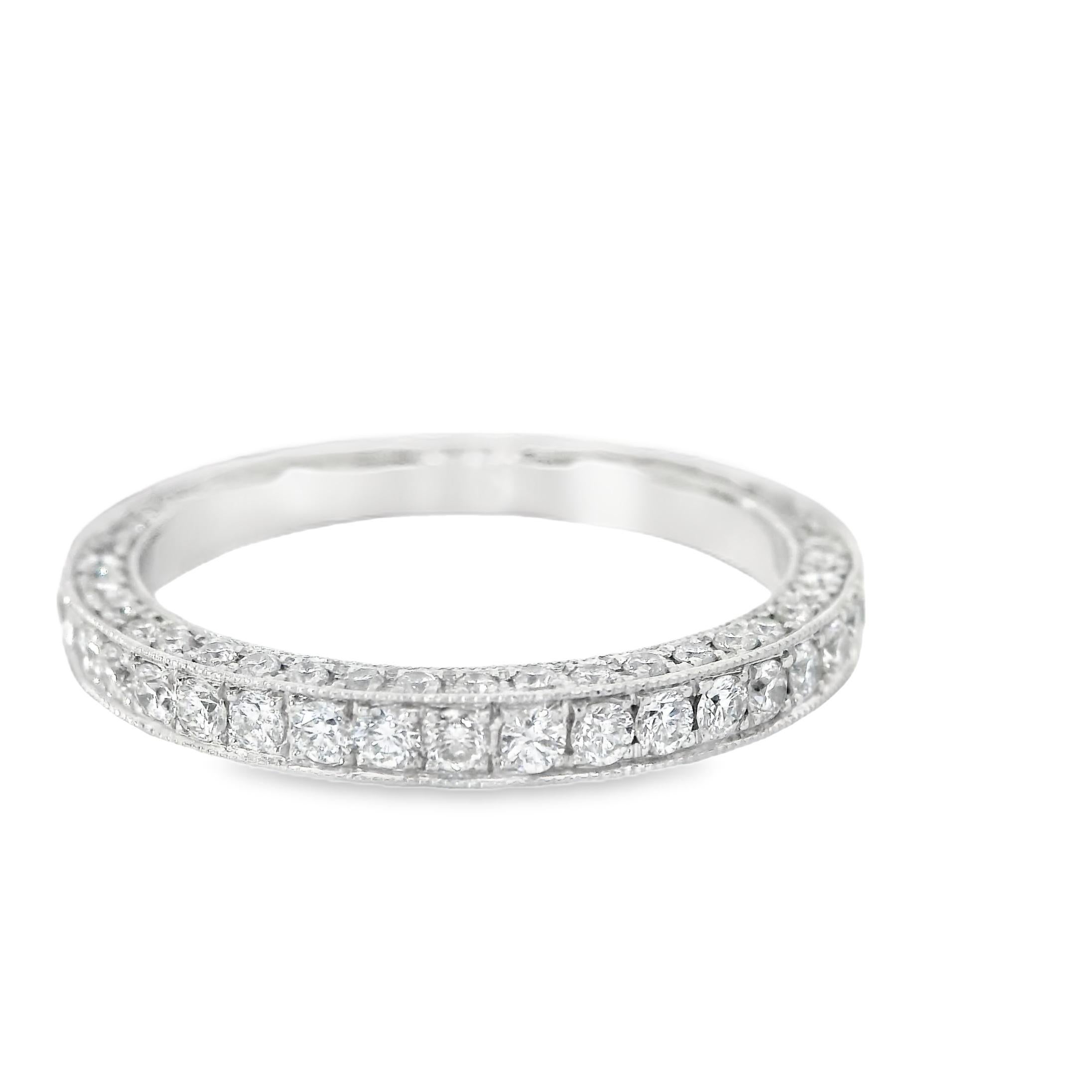 JB Star Diamond and Platinum Three Sided Eternity Band

Sparkle from every angle with this 3 sided pave diamond band mounted in platinum
This is a size 6.25 and we do not recommend sizing

Carat weight : 1.30 ctw
128 round natural diamonds : VS-SI