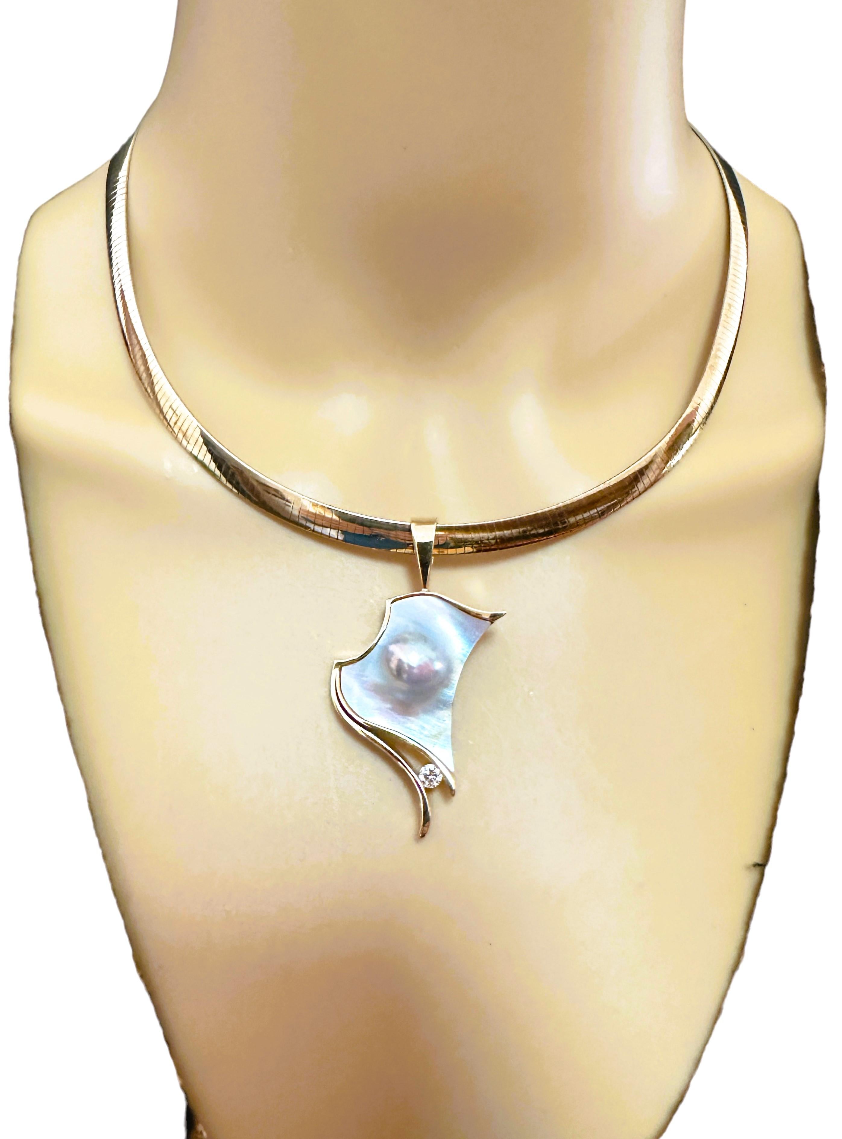 Brilliant Cut JBD 14K Yellow Gold Blister Pearl and VS2 Diamond Pendant .30 CTW For Sale