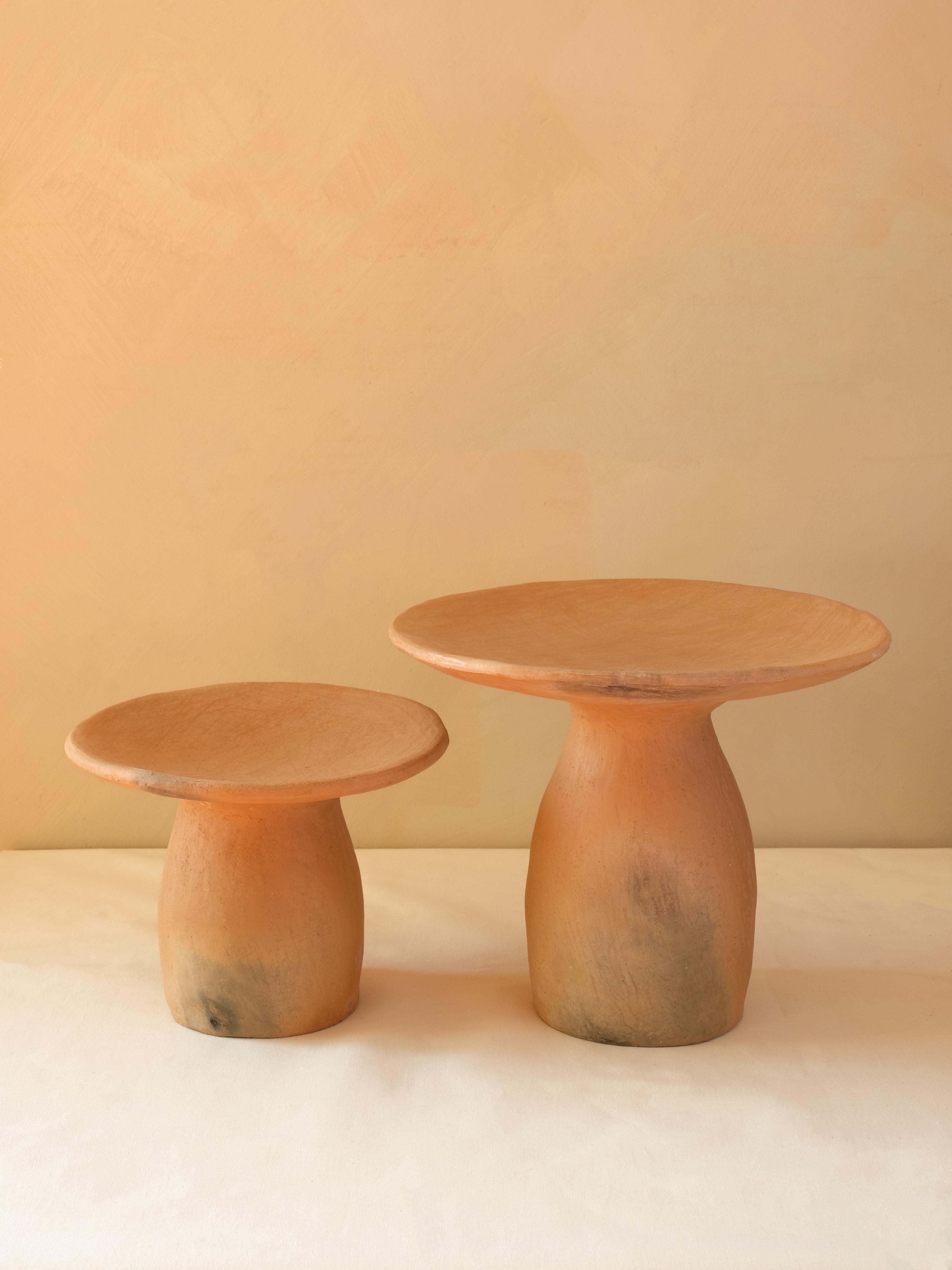 Terracotta contemporary Side Tables Made of local Clay, Handbuilt handfired In New Condition For Sale In Marseille, FR
