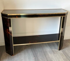 J.C. Consolle Mahey in lacca rossa e ottone, anni '70