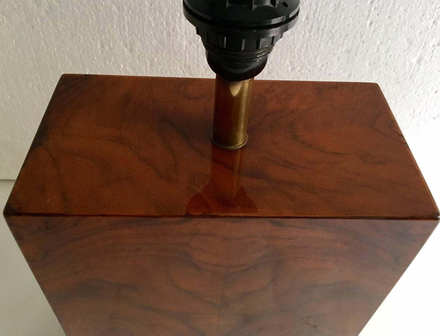 Bois J.C. Co. Lampe de table Mahey en vente