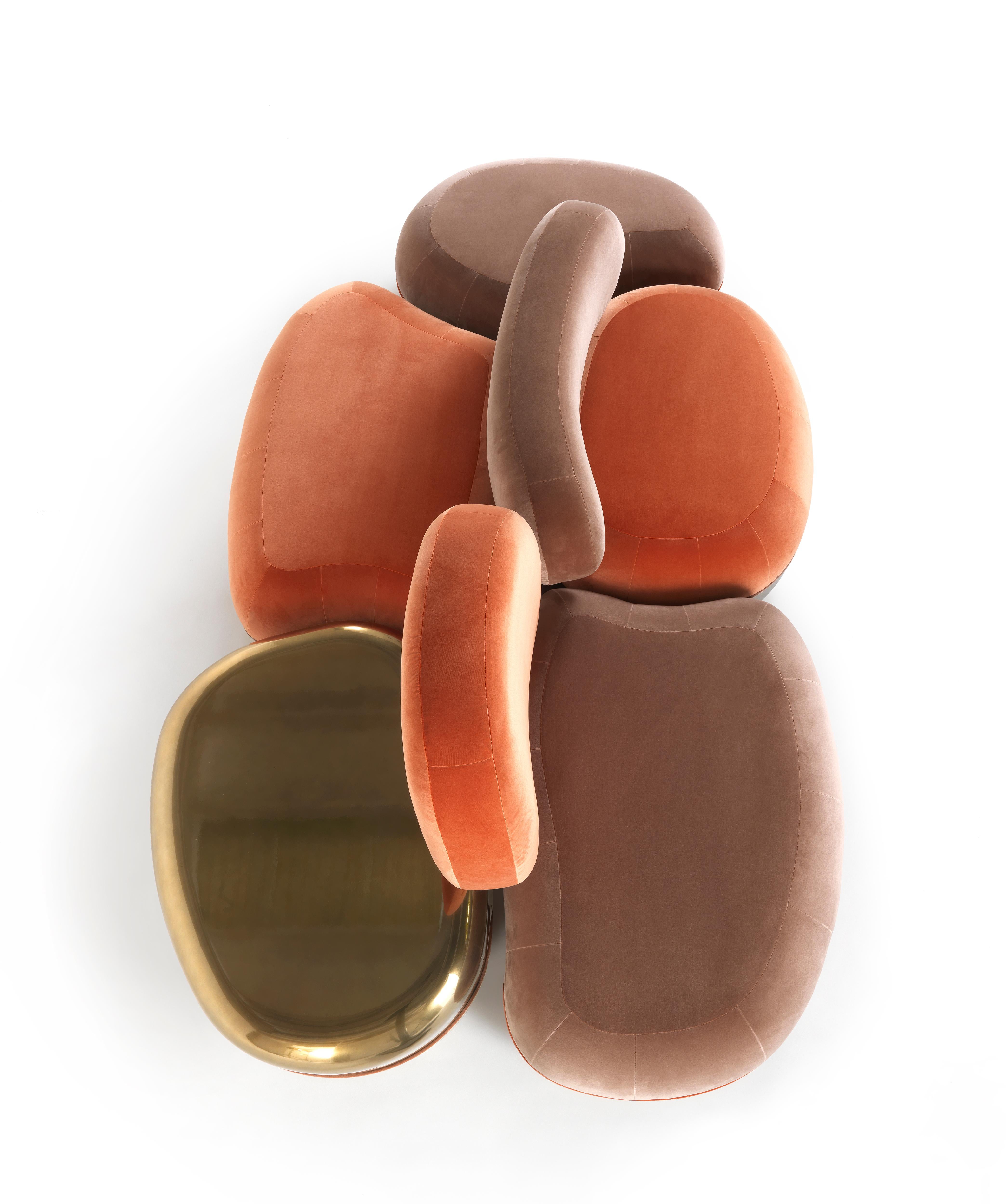 Im Angebot: 21. Jahrhundert Belmer Sofa aus Samt von Matteo Cibic, Orange (Pink) 2