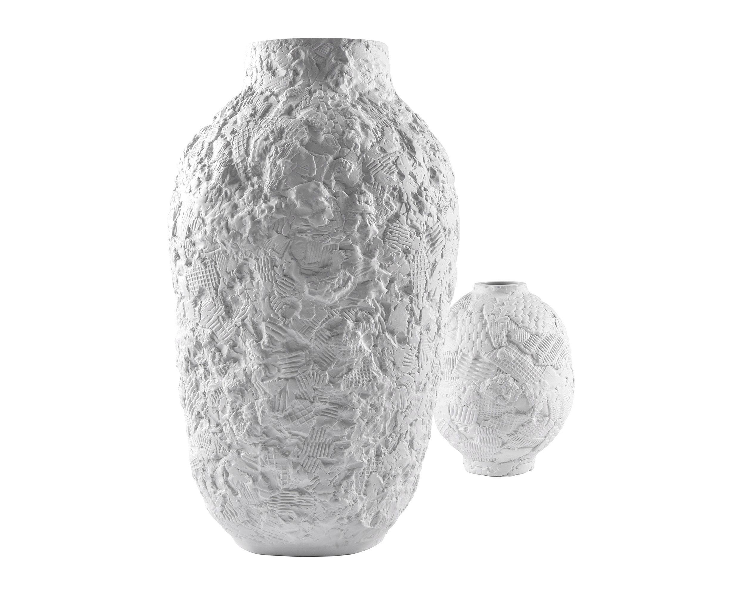 Moderne Vase Esker du 21e siècle en porcelaine biscuit par POL en vente