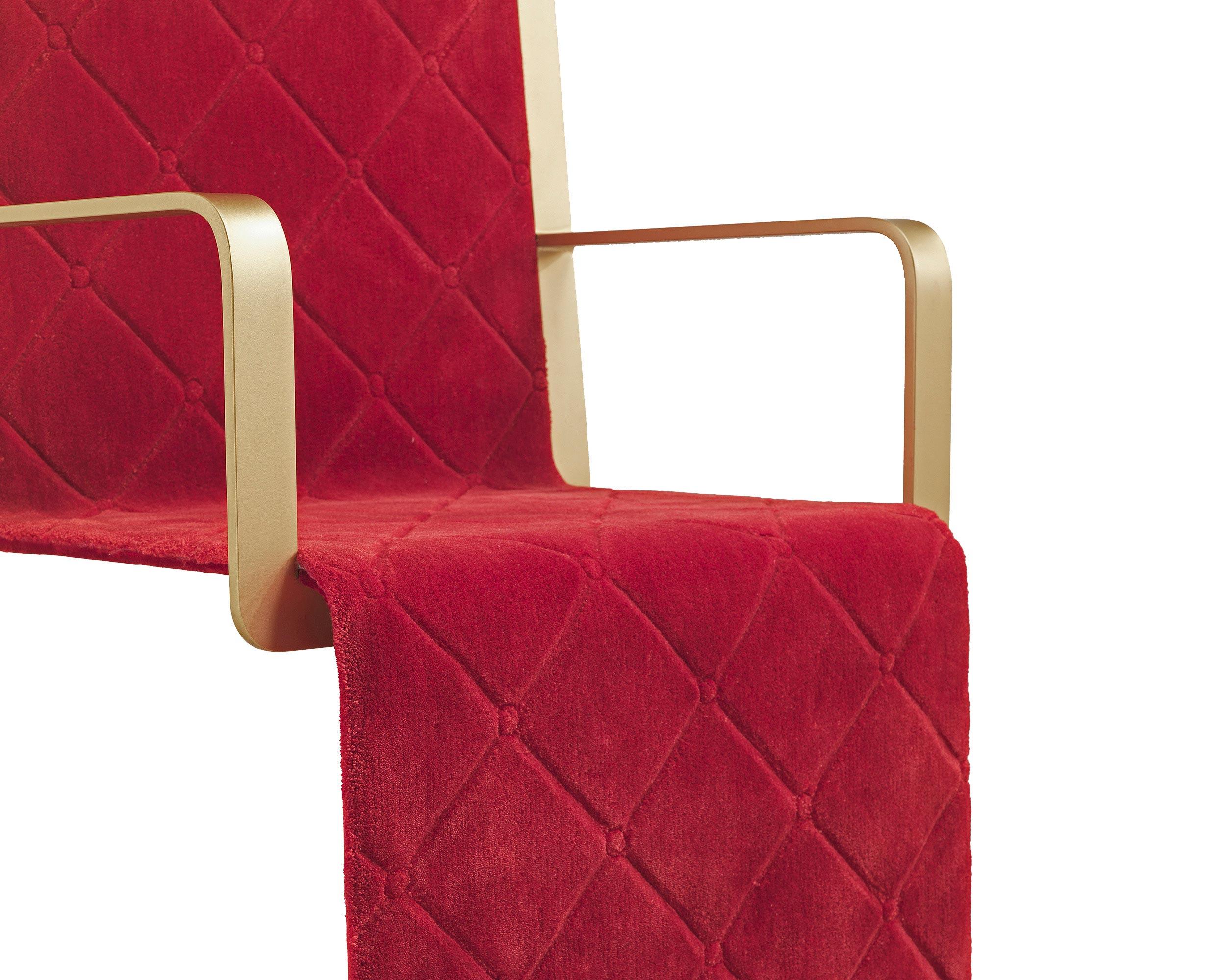italien Throne Osforth du 21e siècle en velours rouge d'Emanuele Magini - Édition limitée en vente
