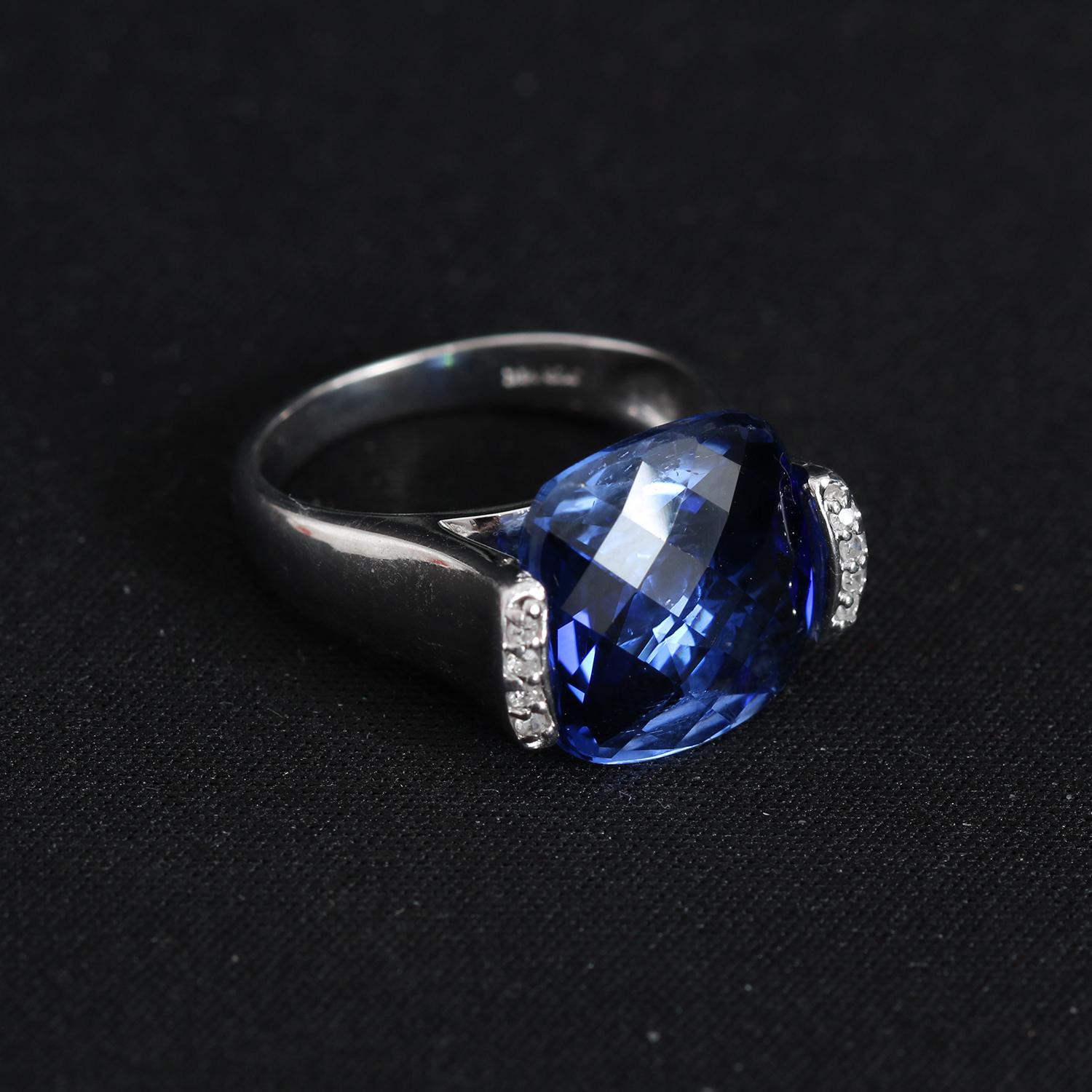 JCR 14K White Gold Sapphire Ring Size 9 In Excellent Condition In Dallas, TX