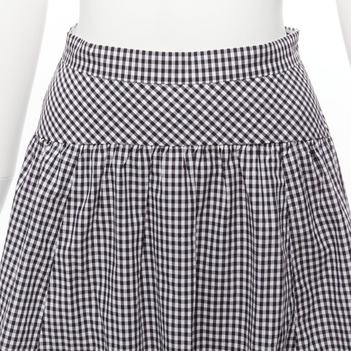 J.CREW white black gingham cotton panelled yoke A-line full skirt US0 XS
Reference: SNKO/A00413
Brand: J.Crew
Material: Cotton
Color: White, Black
Pattern: Gingham
Closure: Zip
Lining: White Fabric
Extra Details: Zip back.
Made in: