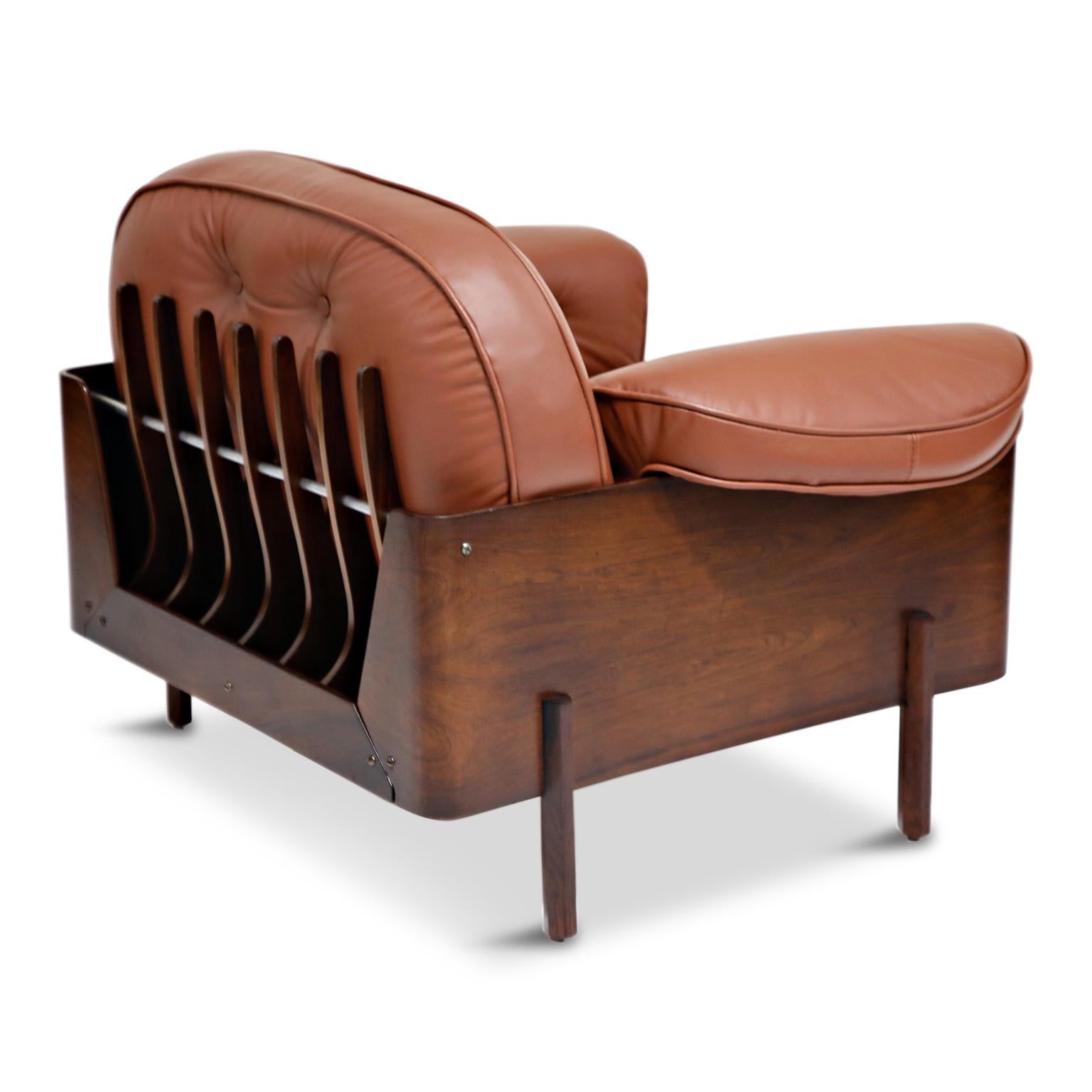 J.D. Moveis e Decoracoes Brazilian Rosewood and Leather Lounge Chairs, 1960s 2