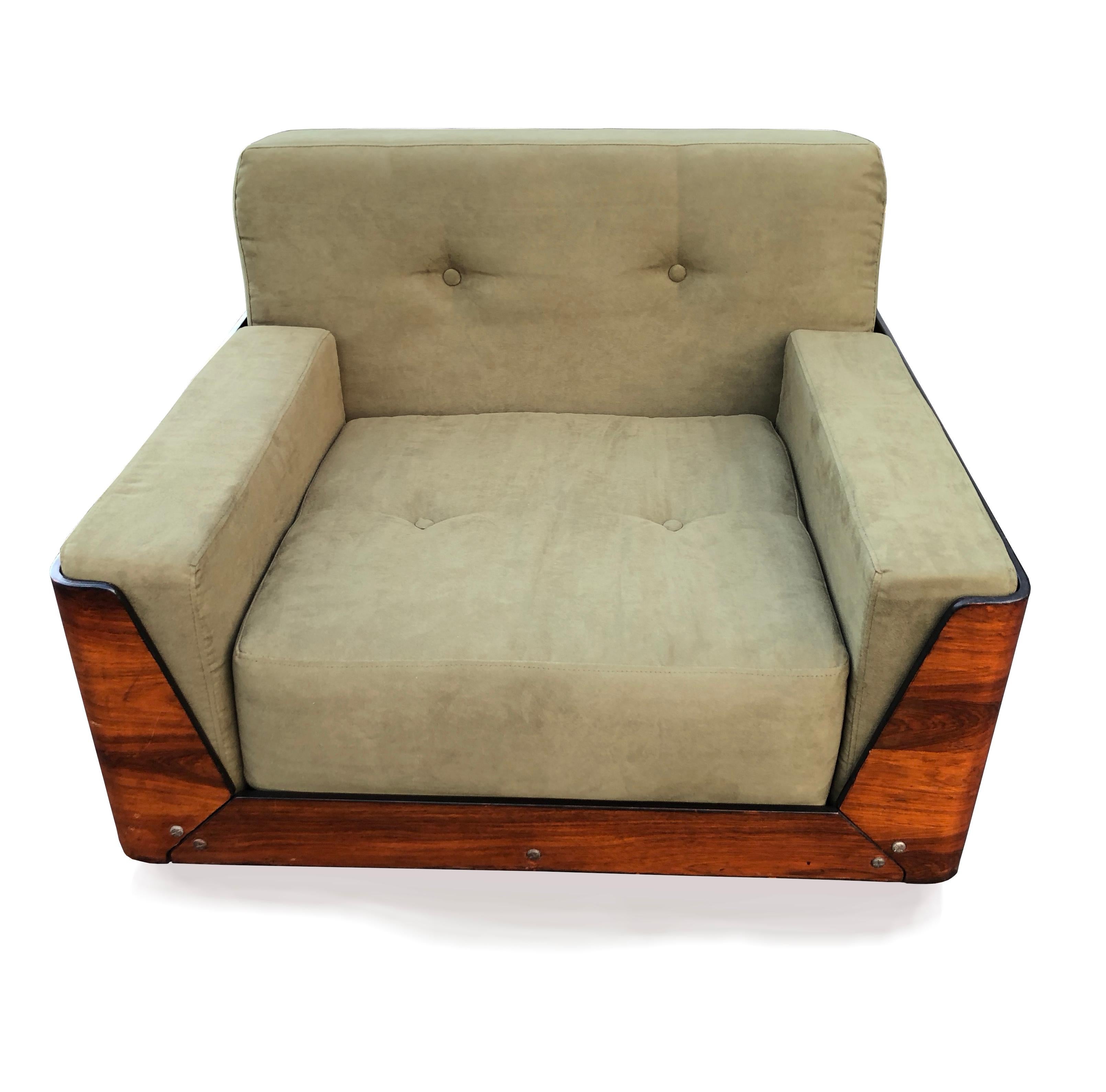 J.D. Moveis E Decoraçoes Sofa Set: Sofa and Armchairs, Brazil, 1960s For Sale 3