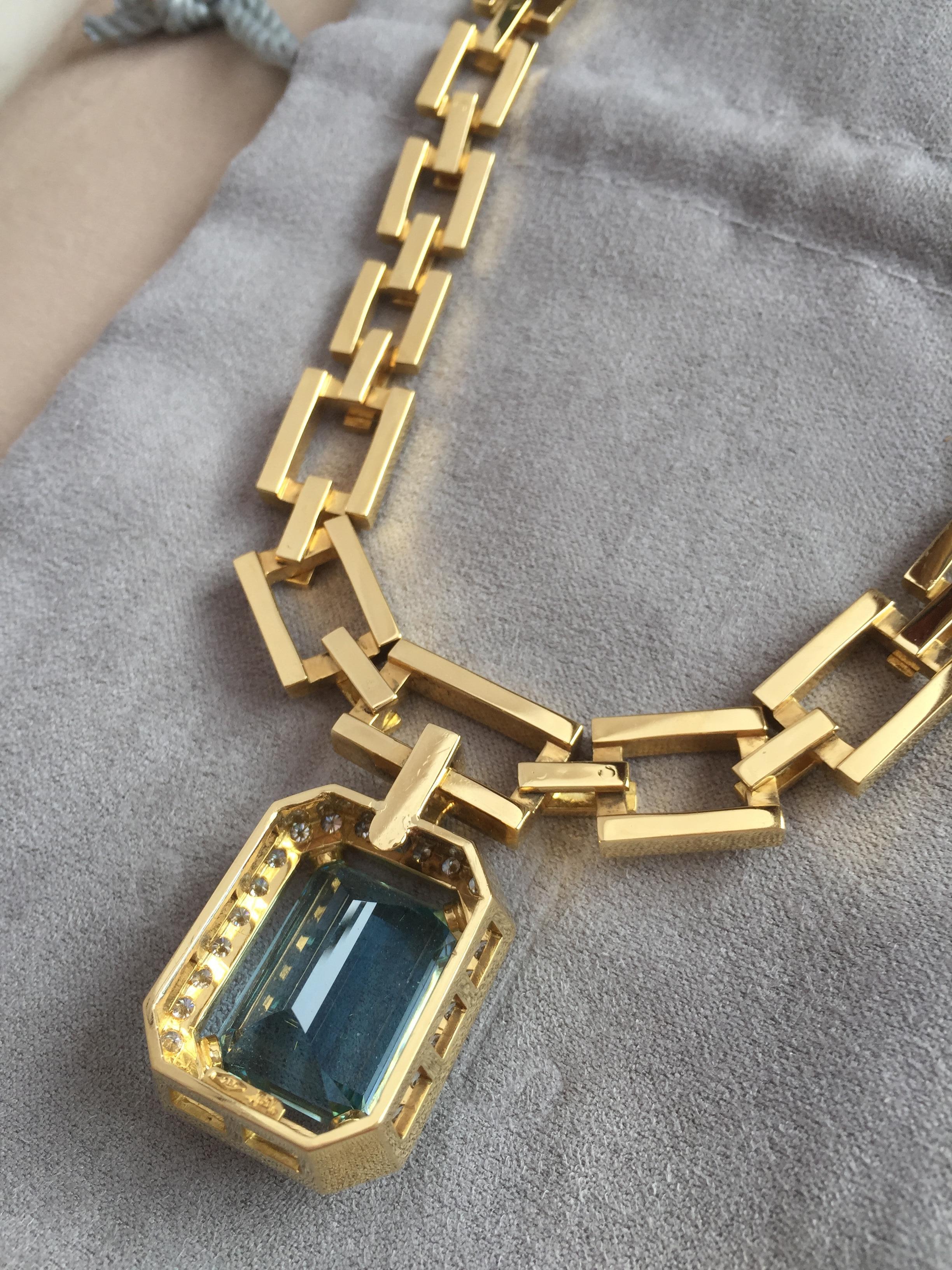 JdJ Couture Emerald Cut Aquamarine and Diamond Necklace in 14 Karat Yellow Gold In Excellent Condition For Sale In Toronto, CA