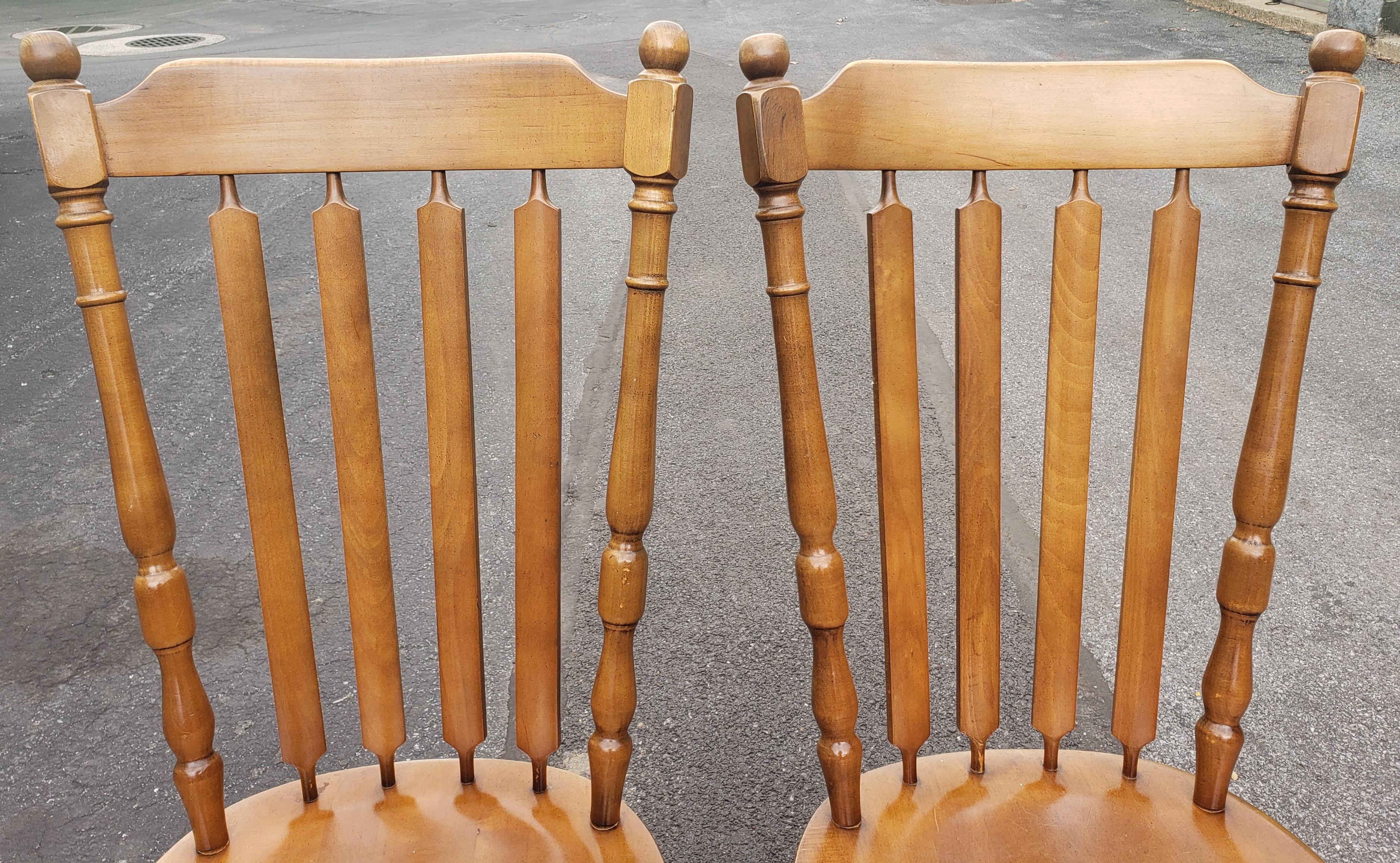 Chaises de salle à manger Country à haut dossier en érable massif très résistant de J.D.V., années 1970 - un ensemble en vente 7