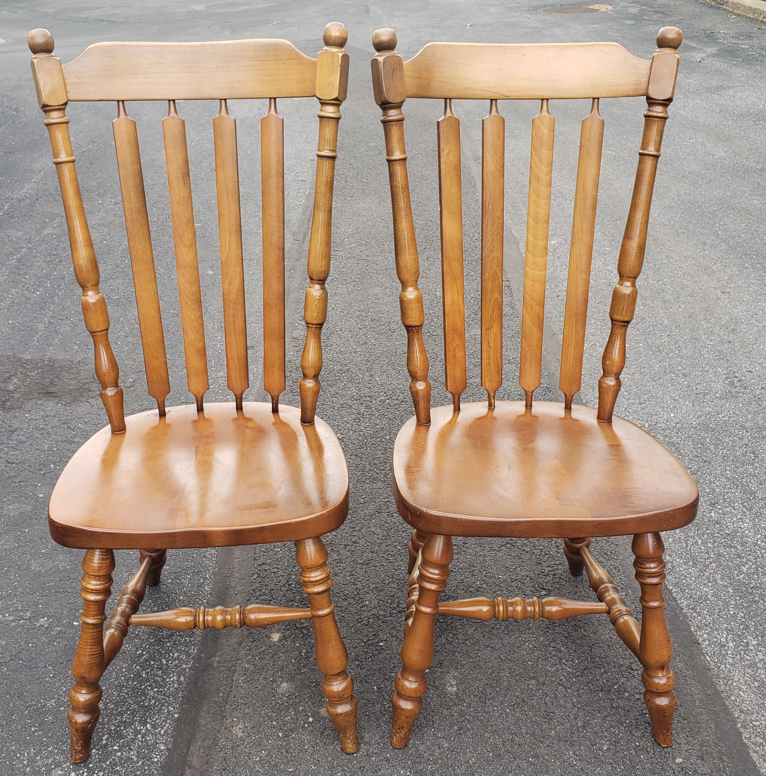 Chaises de salle à manger Country à haut dossier en érable massif très résistant de J.D.V., années 1970 - un ensemble en vente 9