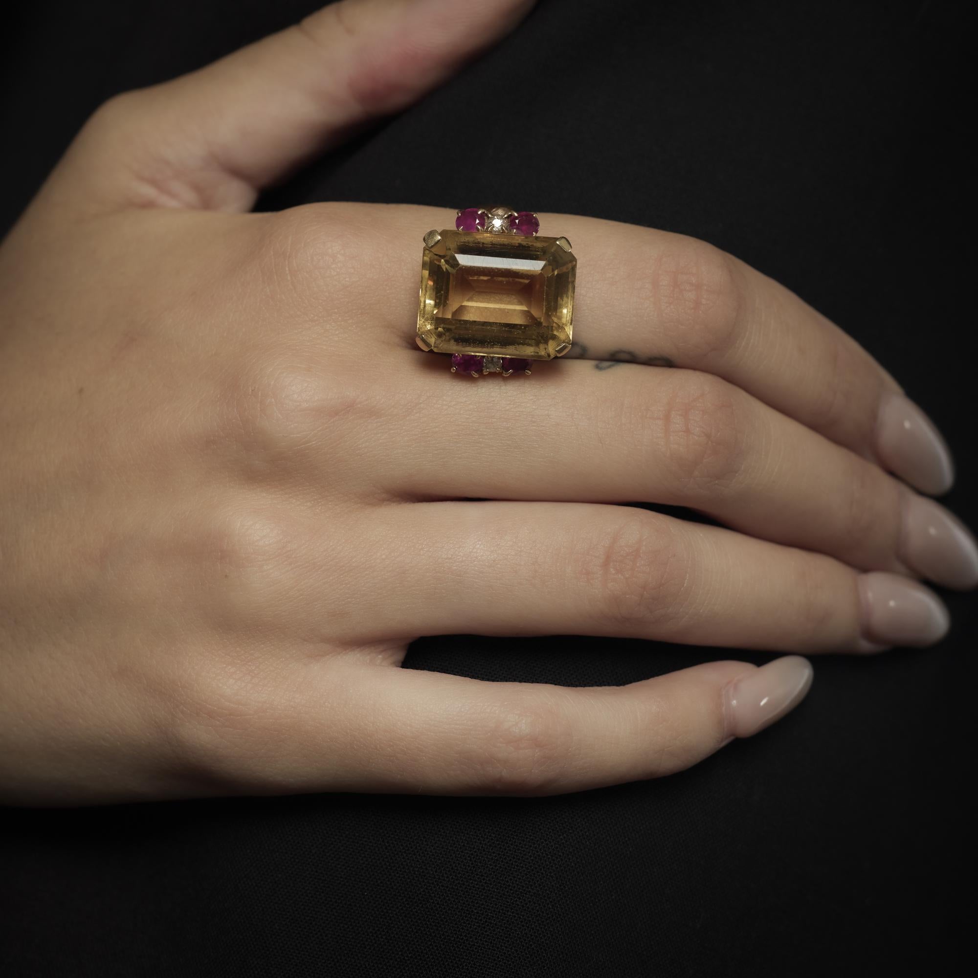 J.E. Anillo de cóctel Caldwell 20,80 quilates citrino rubí diamante oro rosa 14k Corte esmeralda en venta