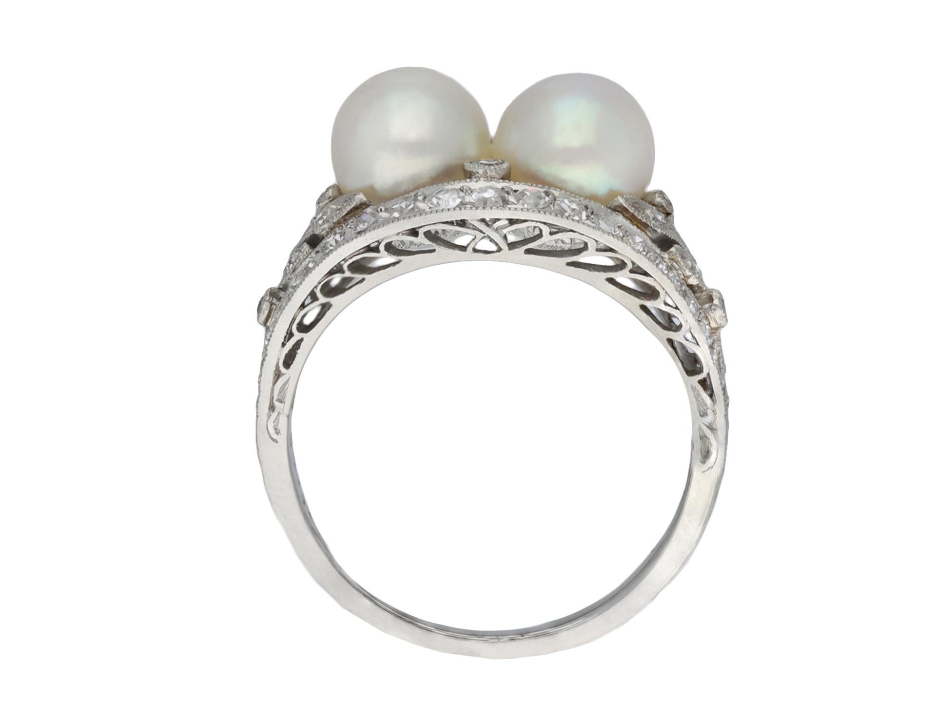 Édouardien J.E. Caldwell Antique Natural Pearl and Diamond Two Stone Ring, American, circa en vente