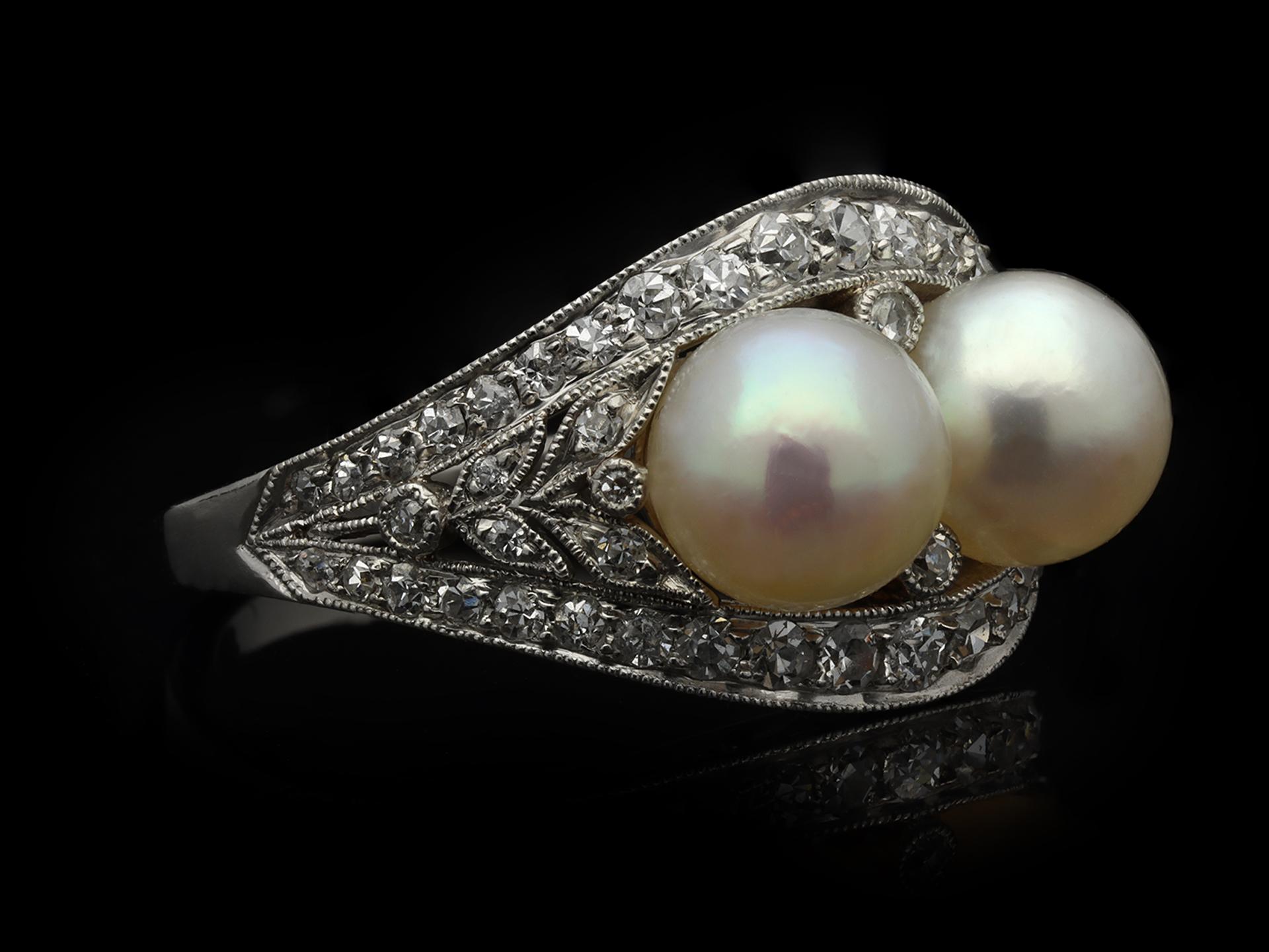 J.E. Caldwell Antique Natural Pearl and Diamond Two Stone Ring, American, circa In Good Condition For Sale In London, GB