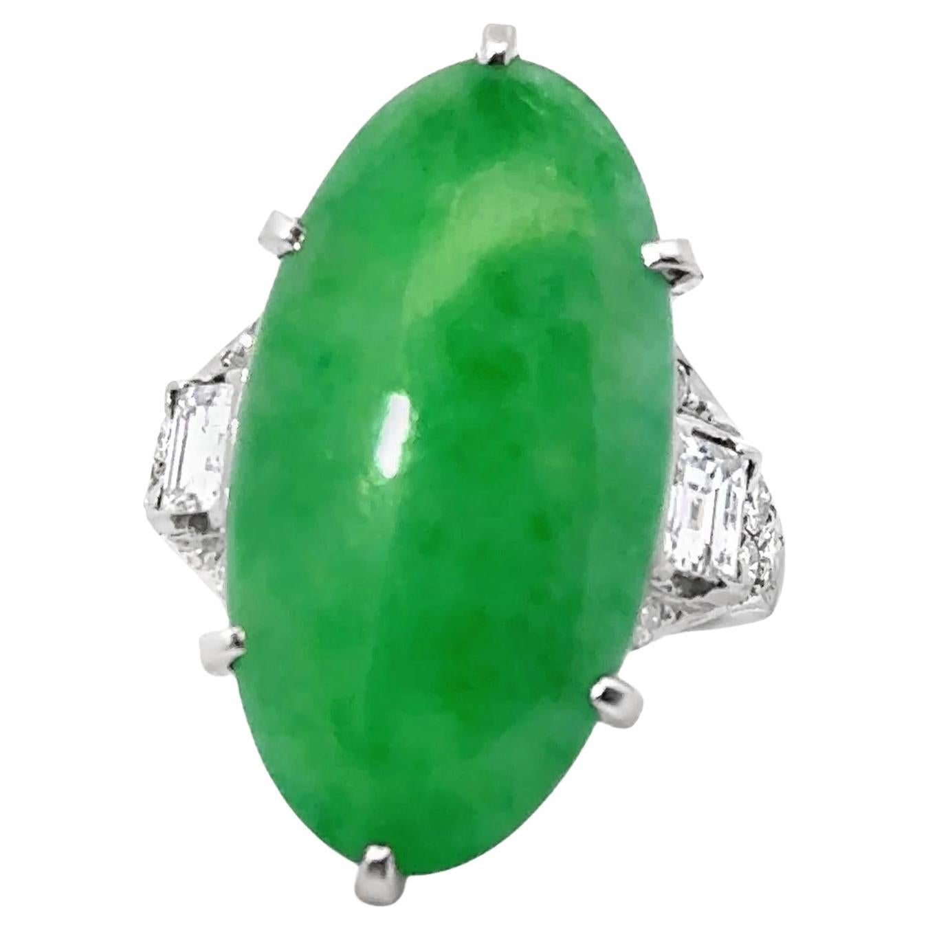 J.E. Bague Art déco en jade et diamants, circa 1925 Numéro de série F20539