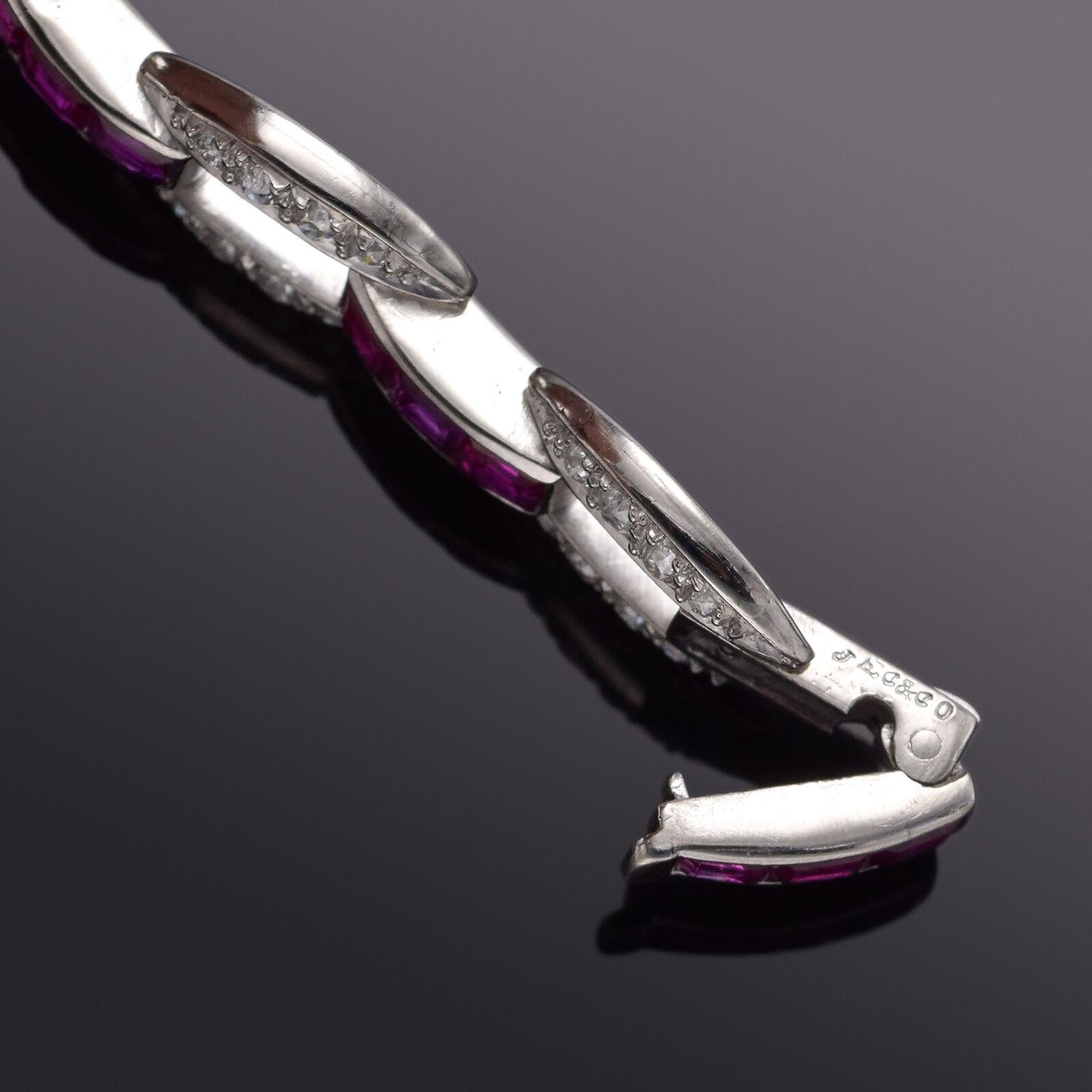 J.E. Caldwell & Co. Bracelet tennis en platine avec rubis et diamants taille européenne ancienne de 1,92 carat Bon état - En vente à New York, NY