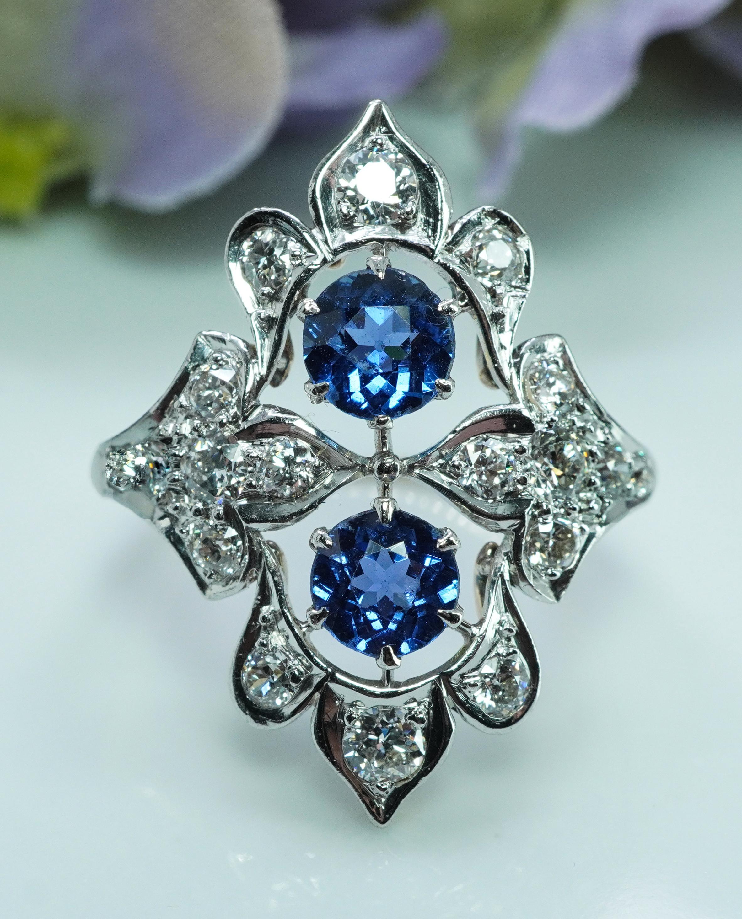  JE Caldwell JEC Edwardian Natural Sapphire 14K Platinum Old European Diamond Ring Antique

Il s'agit d'une pièce exquise de bijouterie ancienne fabriquée en luxueux or jaune 14 carats avec une partie supérieure en platine. Il est signé JE Caldwell
