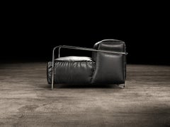 JE T'attends Armchair Black Leather