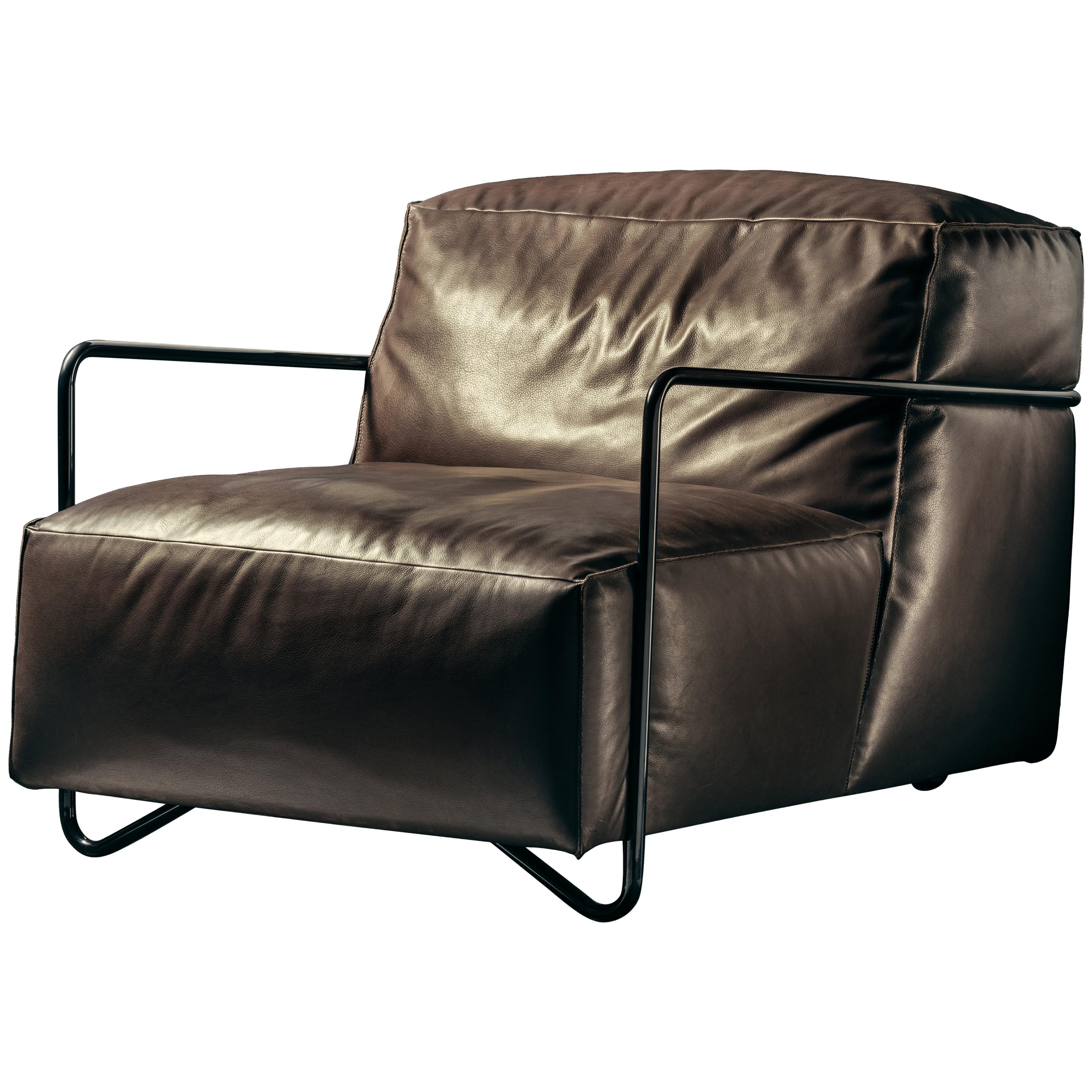 Je T'Attends Armchair in Brown Aniline Leather and Matte Black Metal For Sale