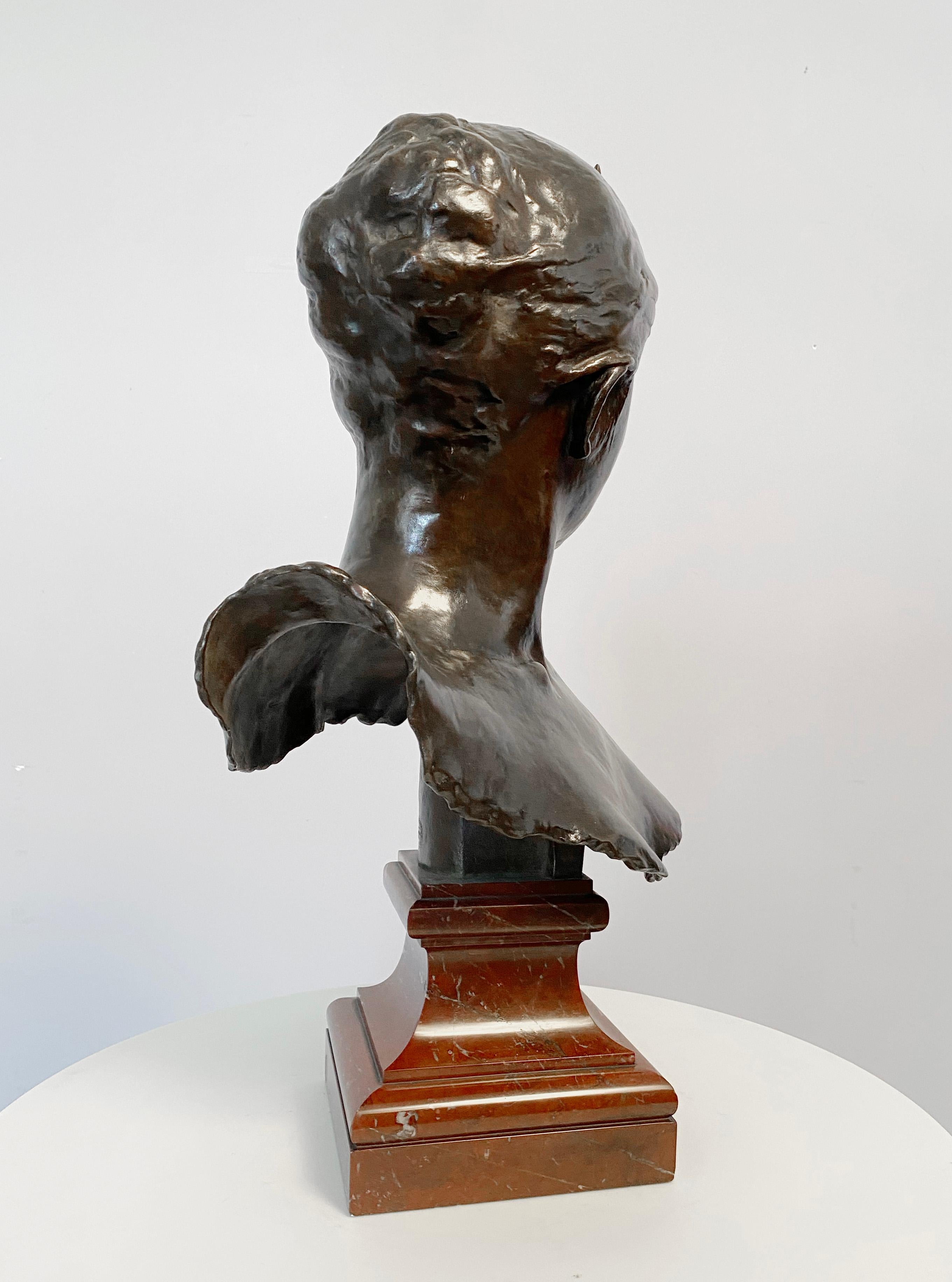 Buste de Diane - Or Figurative Sculpture par Jean Alexandre Joseph Falguière 