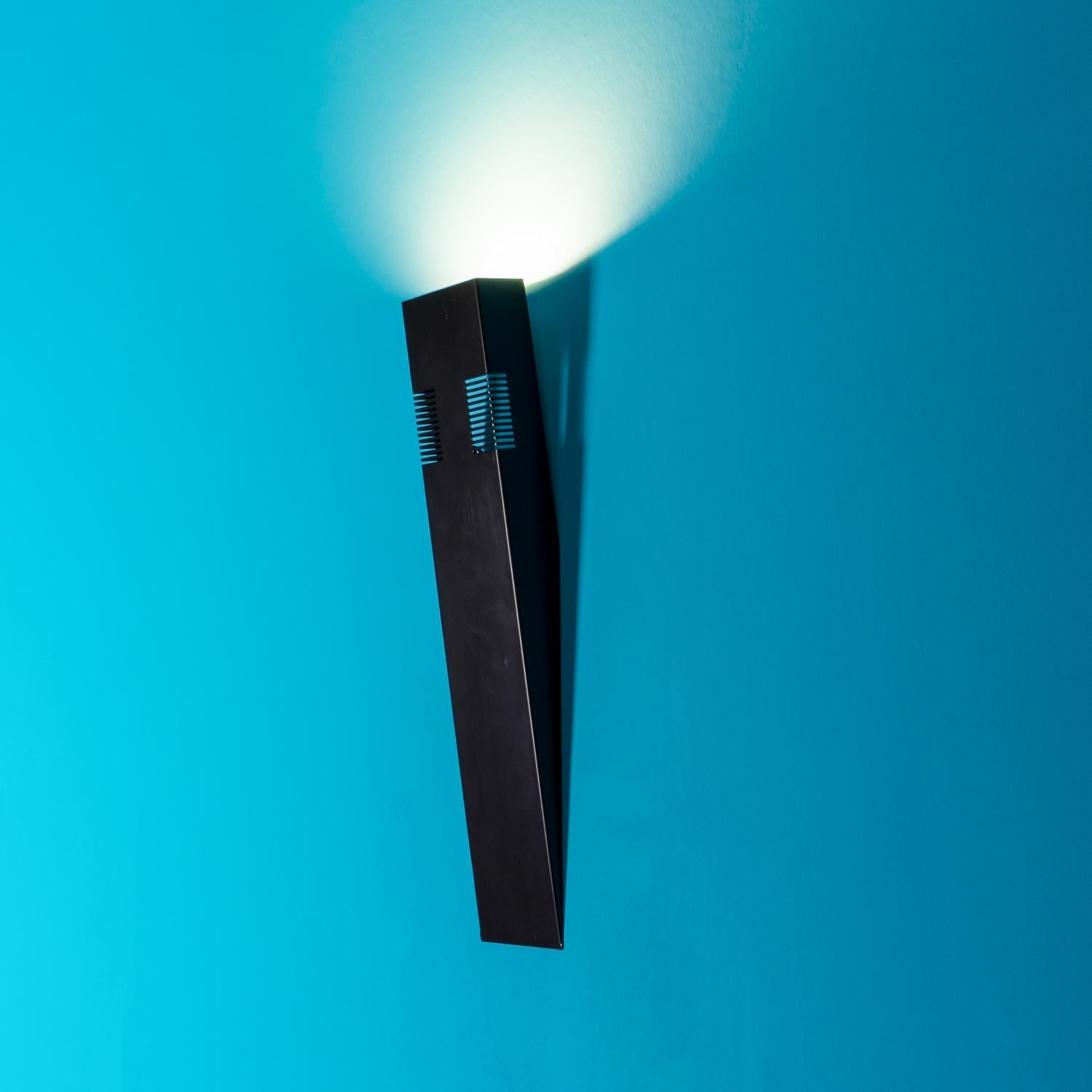 Minimalist Jean Allemand (1948-), wall lamp, circa 1987 For Sale