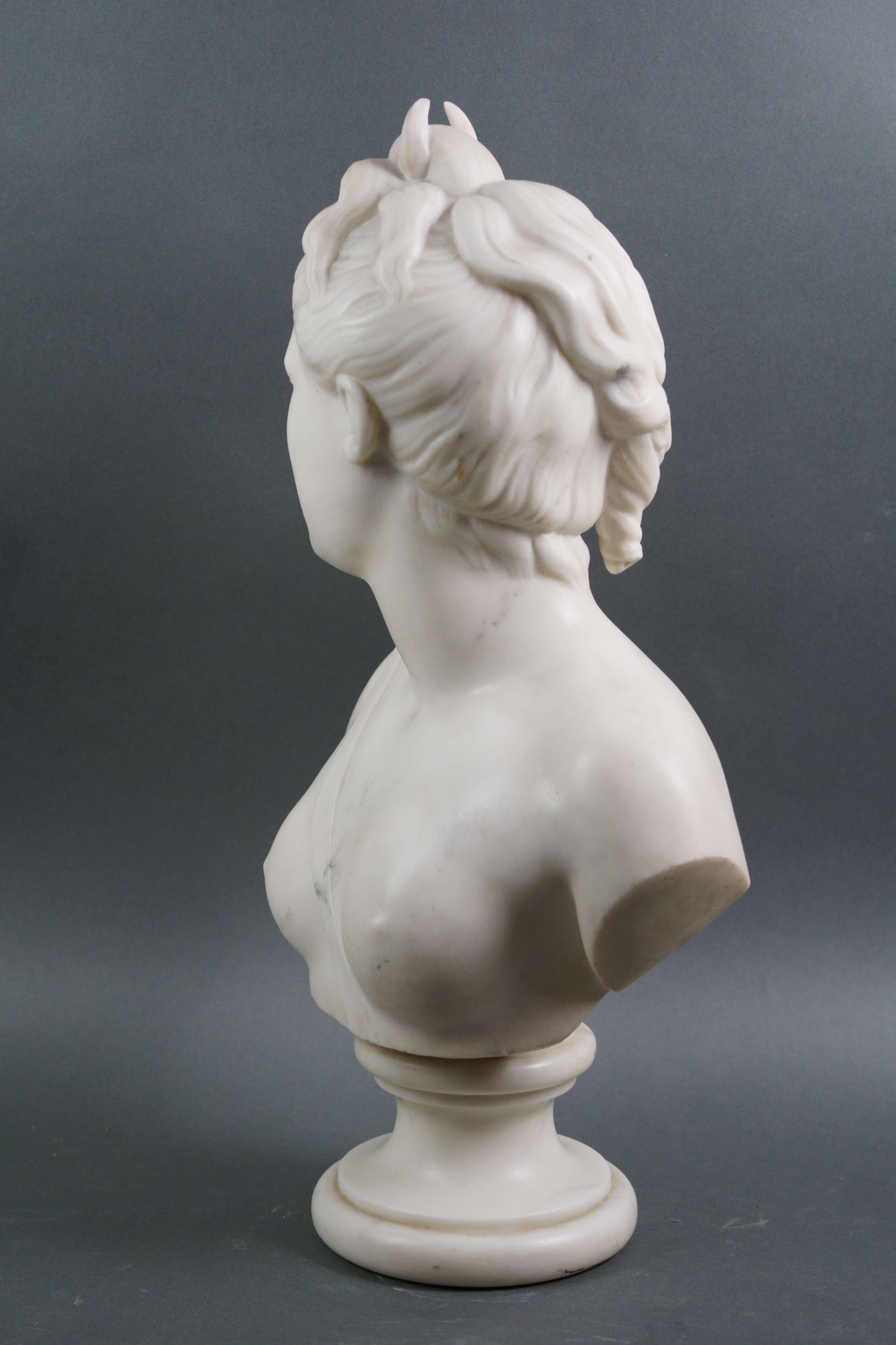 Busto in Marmo Bianco Diana Cacciatrice Scuola Francese XIX secolo im Angebot 1