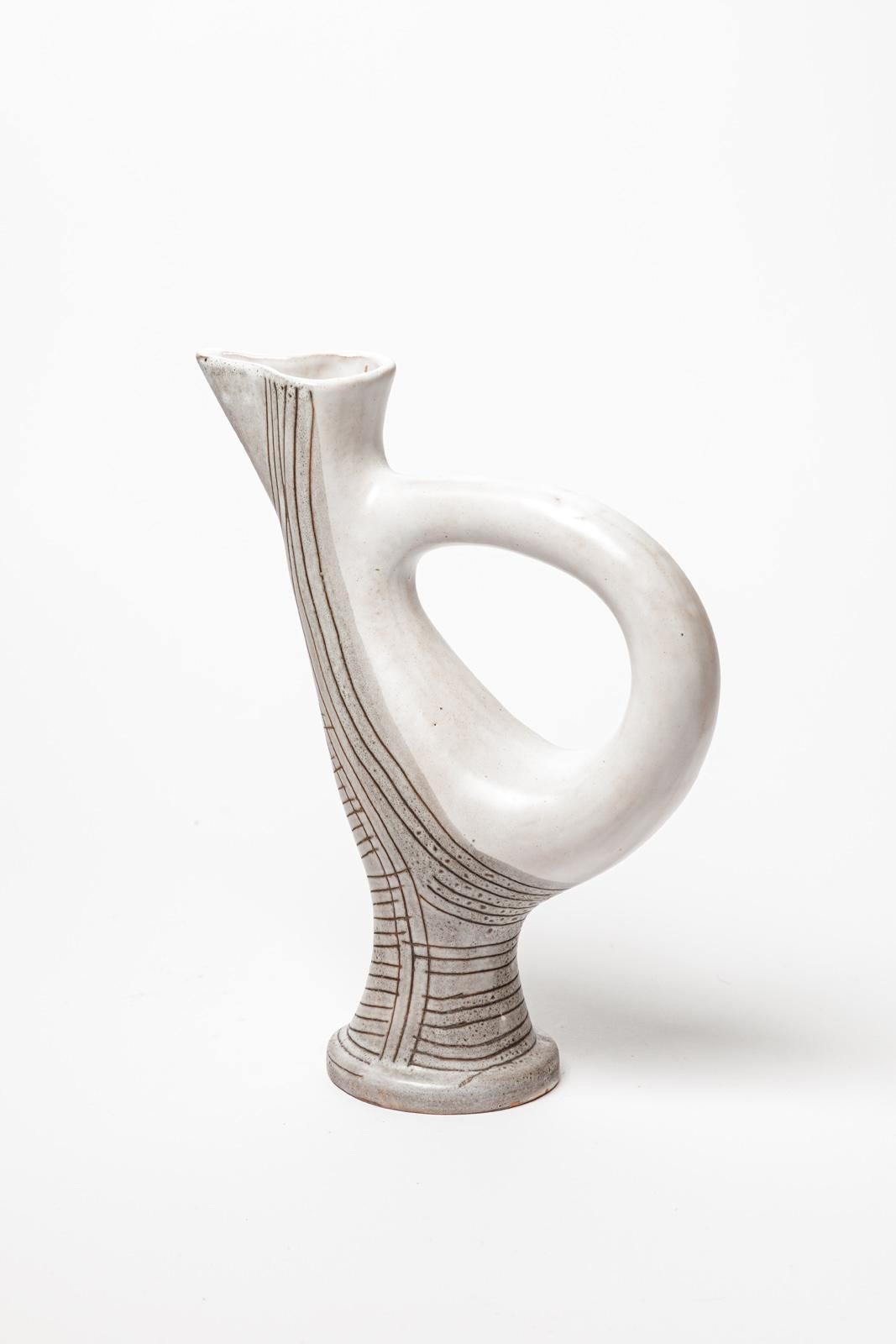 Jean Austruy Large White and Grey Free Form Ceramic Pitcher, circa 1960 In Excellent Condition For Sale In Neuilly-en- sancerre, FR