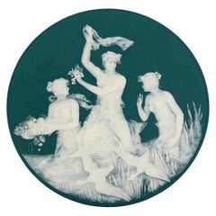 Neoklassizistischer Phanolith-Plattenteller aus Stahl von Jean Baptist Stahl mit Pate-sur-pate, Bacchanalian
