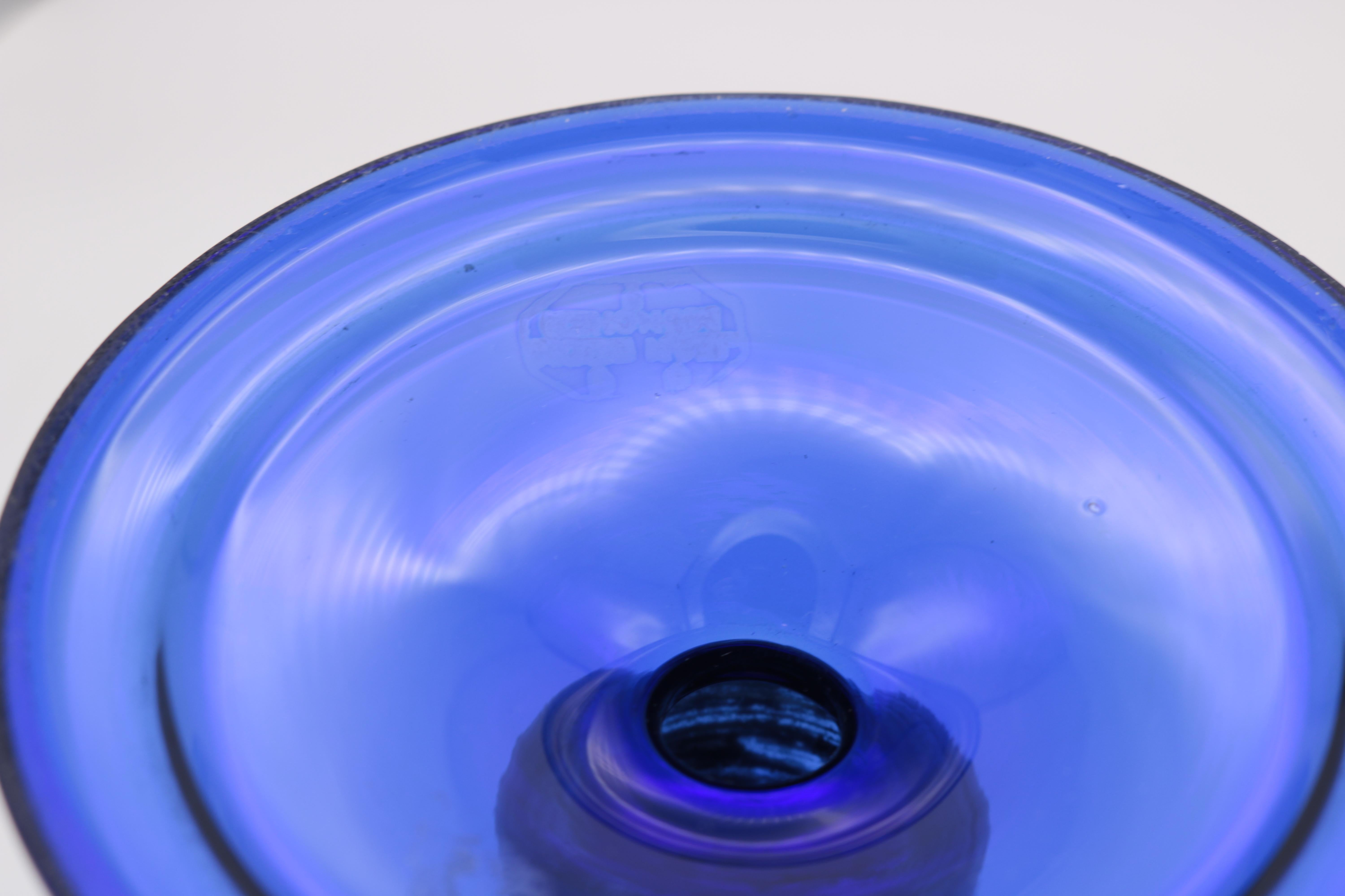 Vaso blu Art Deco iridescente Jean Belk In condizioni buone in vendita a New York, NY
