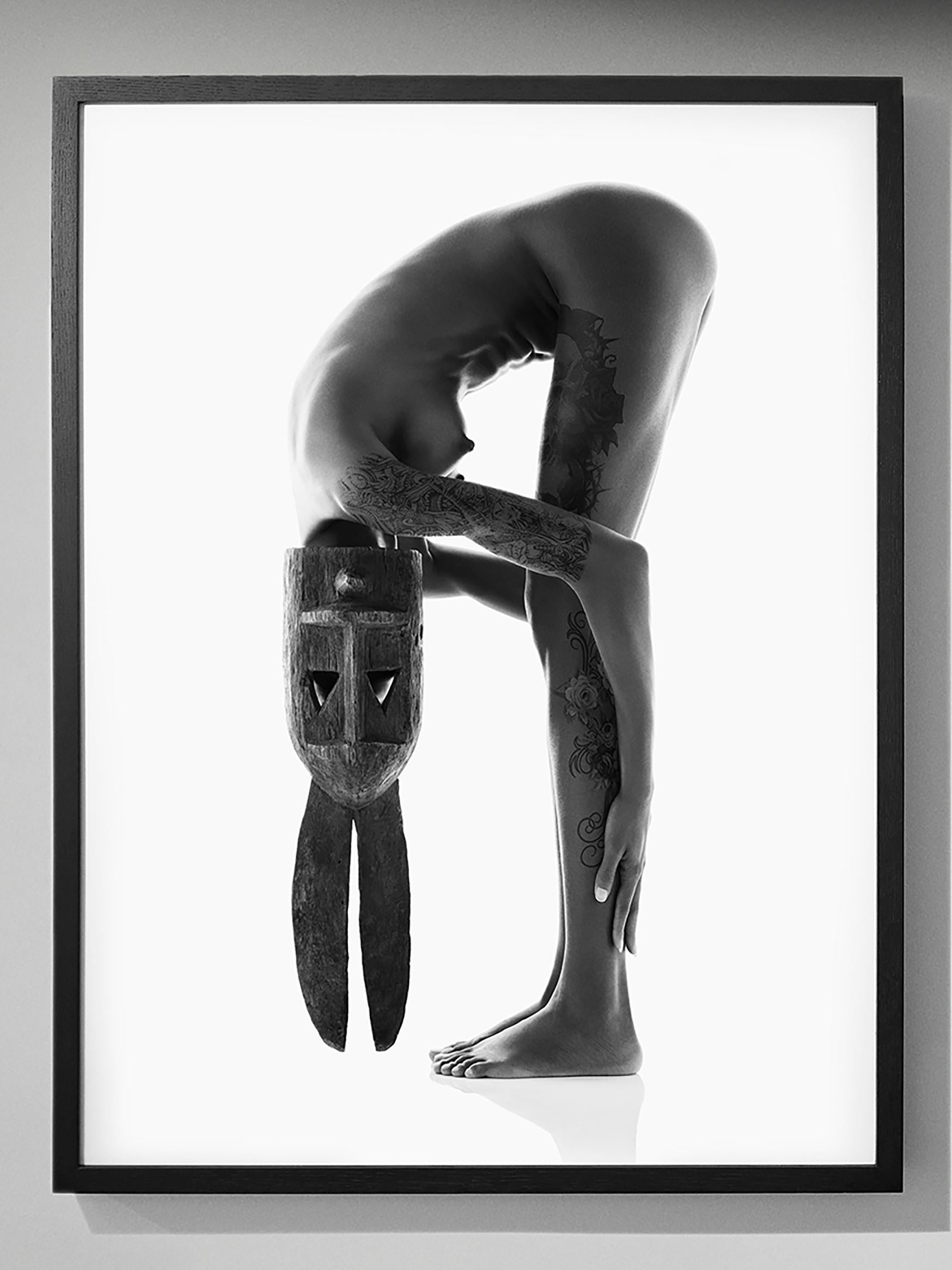 Ciwara Triptychon - Rabbit Hare Ntomo – Photograph von Jean-Bernard Thiele