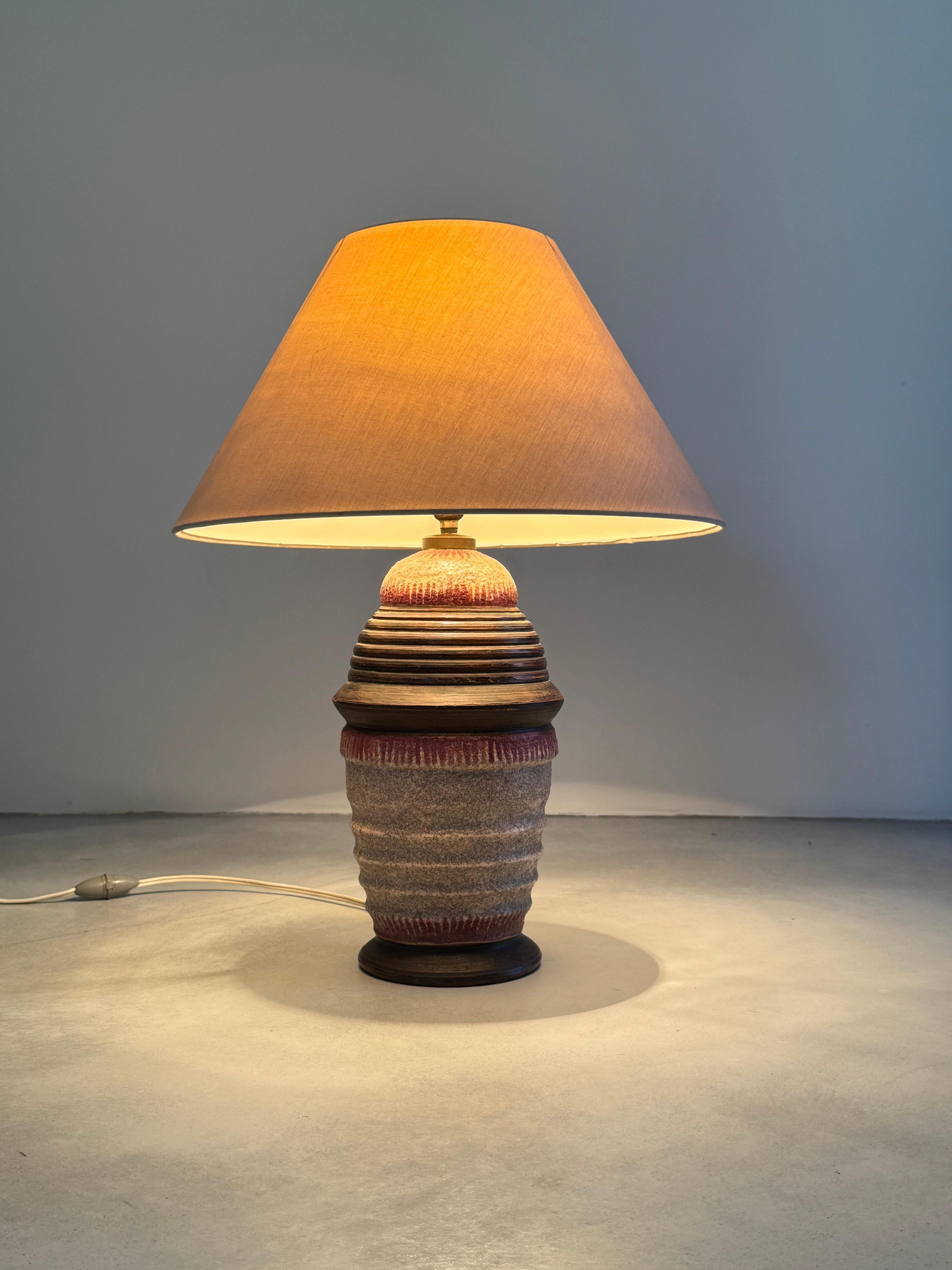 Français Jean Besnard attribué à, Lampe en céramique émaillée, époque Art Déco, France circa 1930 en vente