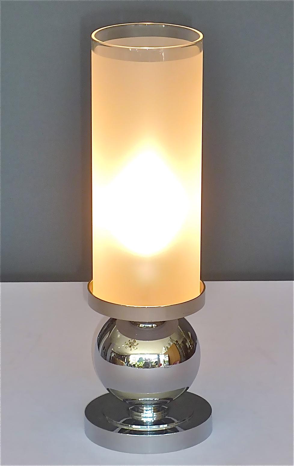 Lampe de bureau moderniste Jean Boris Lacroix chromée avec tube en verre Perzel Desny, années 1930 en vente 2