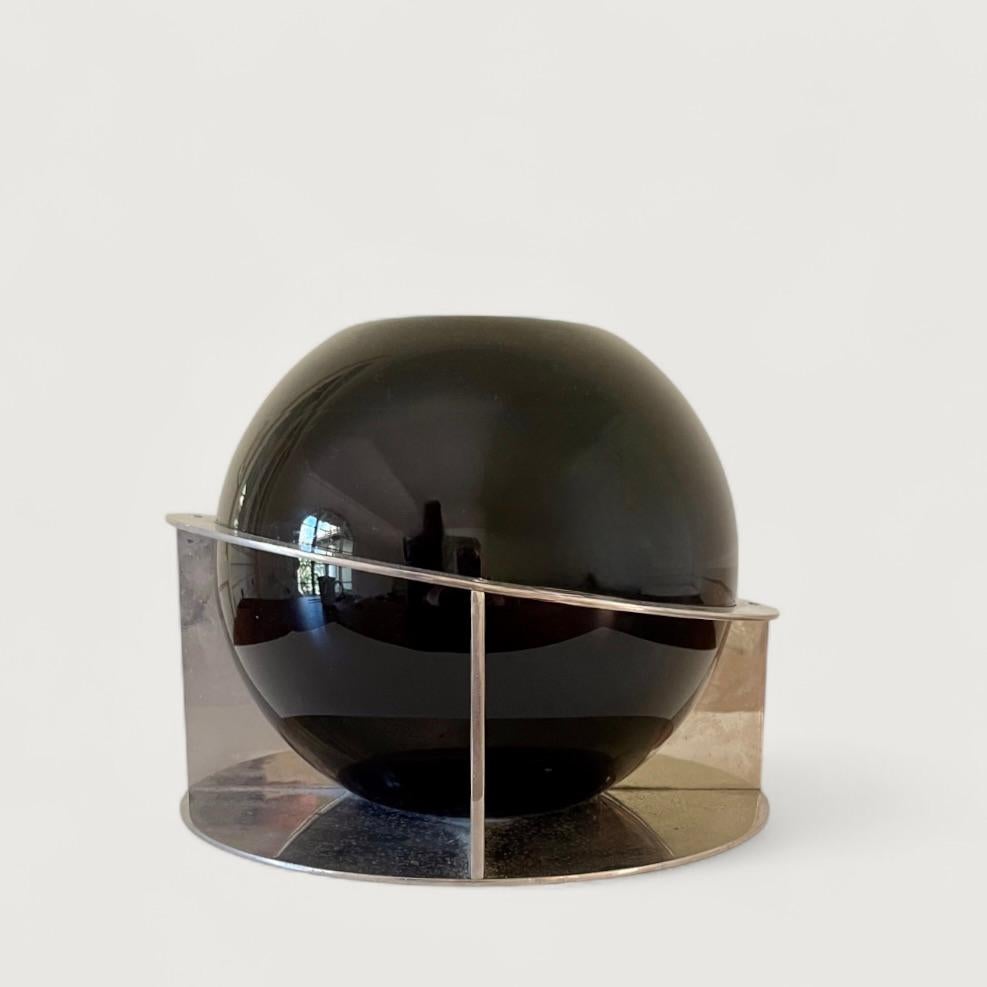 Jarrón de opalina negra y níquel Jean Boris Lacroix circa 1930 Vidrio opalino en venta