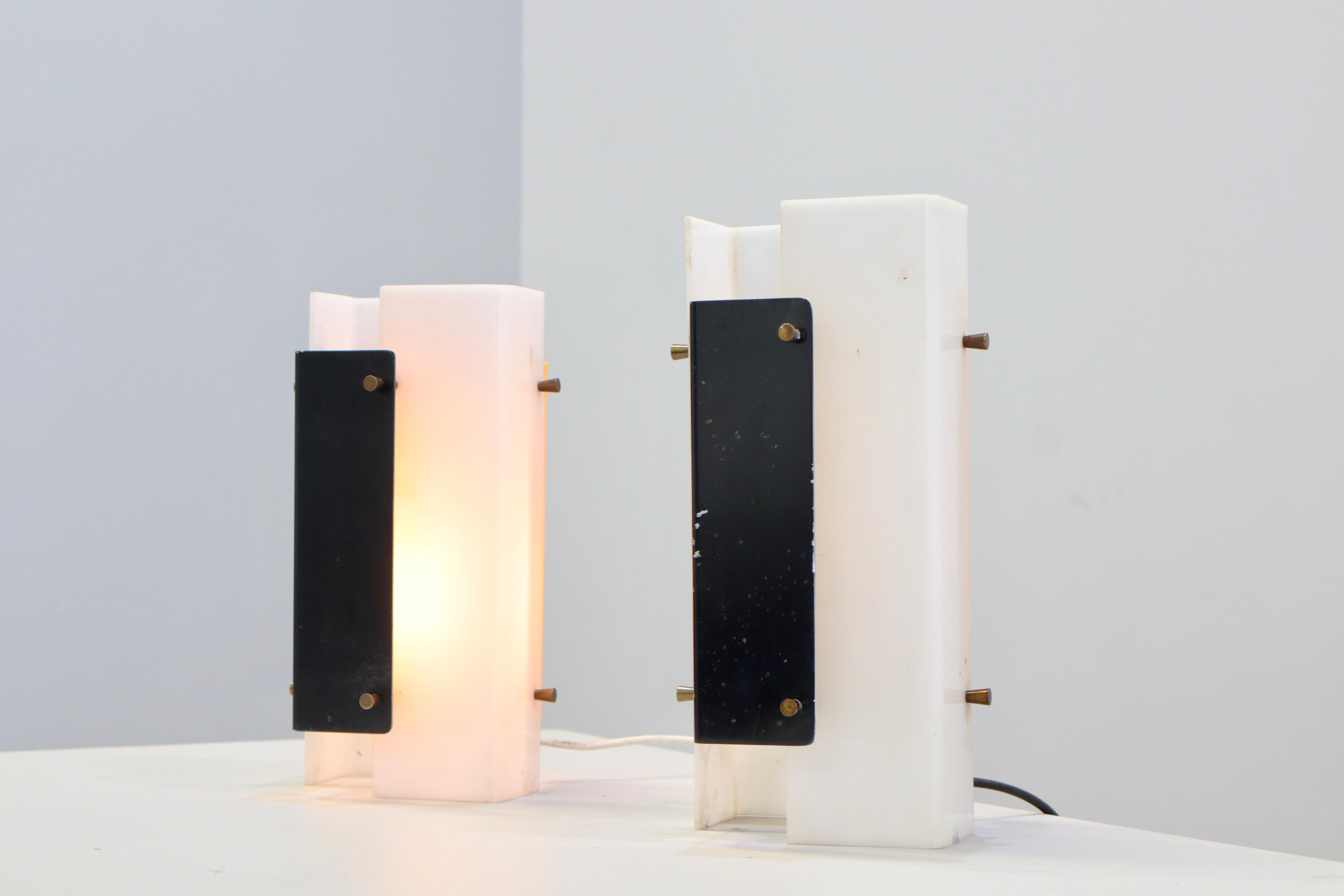 Jean Boris Lacroix Pareja de lámparas de mesa Modelo 316, diseñadas en 1958, para Luminalite en Bueno estado para la venta en Rovereta, Repubblica di San Marino