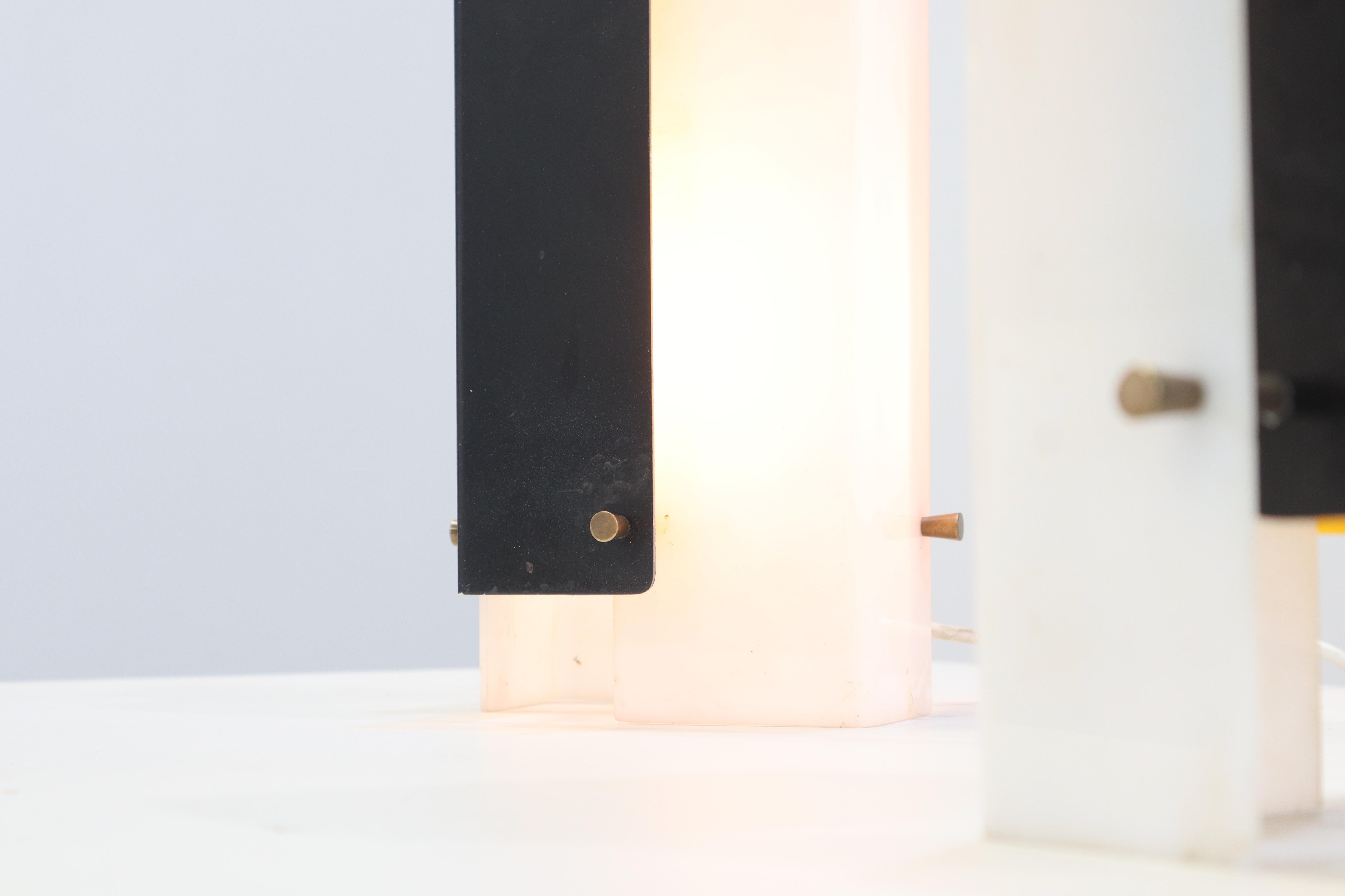 Jean Boris Lacroix Pareja de lámparas de mesa Modelo 316, diseñadas en 1958, para Luminalite siglo XX en venta