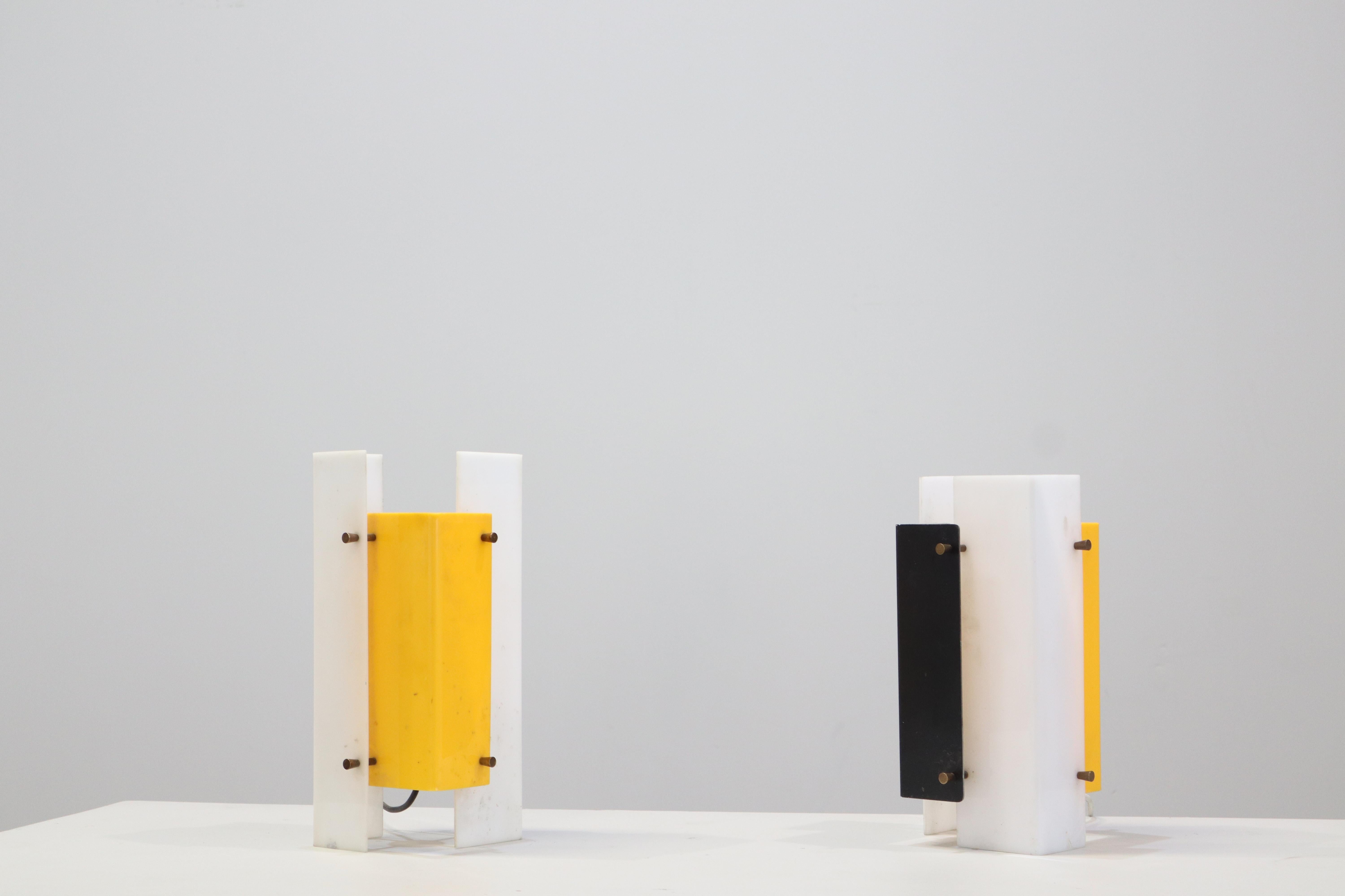 Jean Boris Lacroix Pareja de lámparas de mesa Modelo 316, diseñadas en 1958, para Luminalite en venta 2