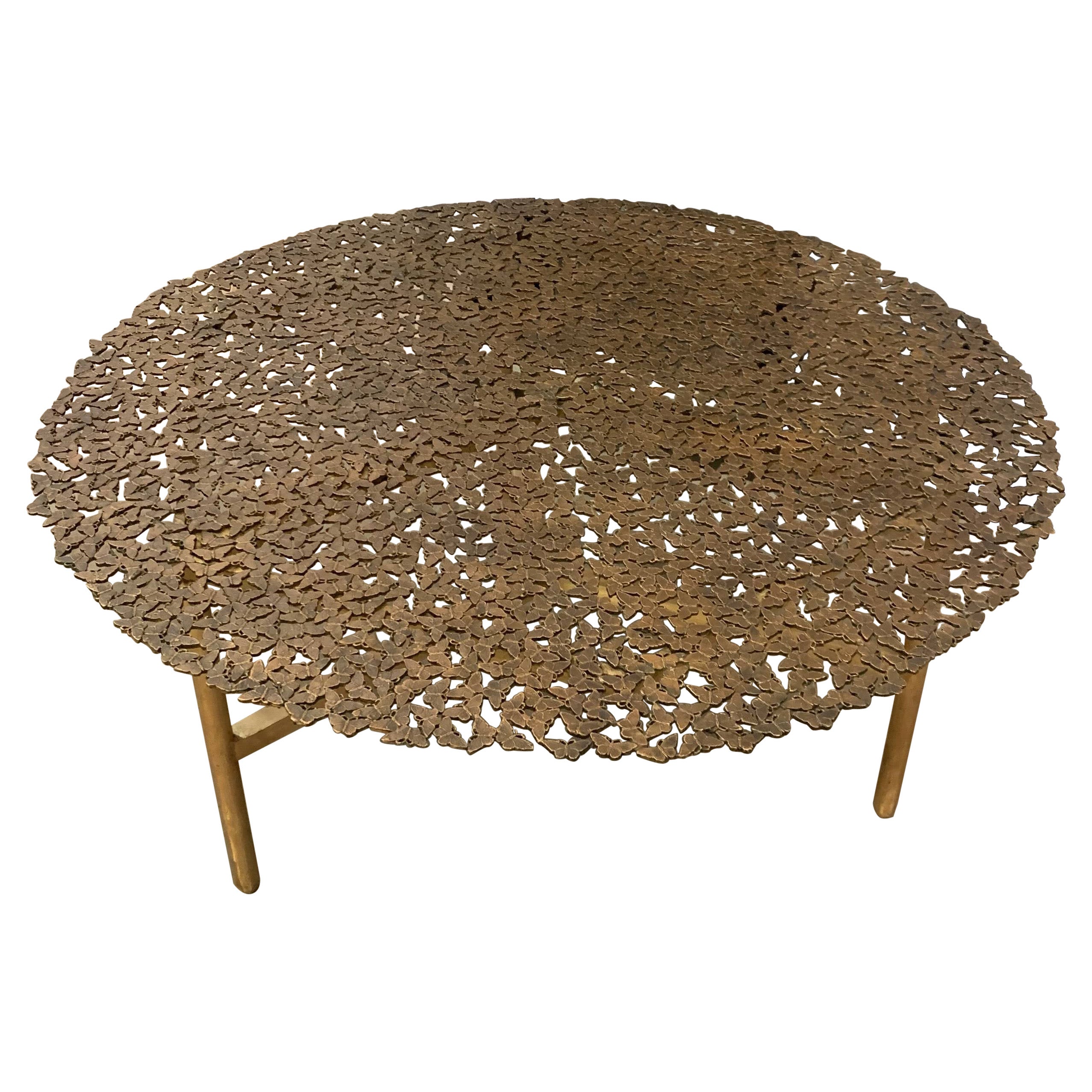 Table basse d'intérieur ou d'extérieur Jean Bronze Lost Wax Cast Butterfly par Fred&Juul