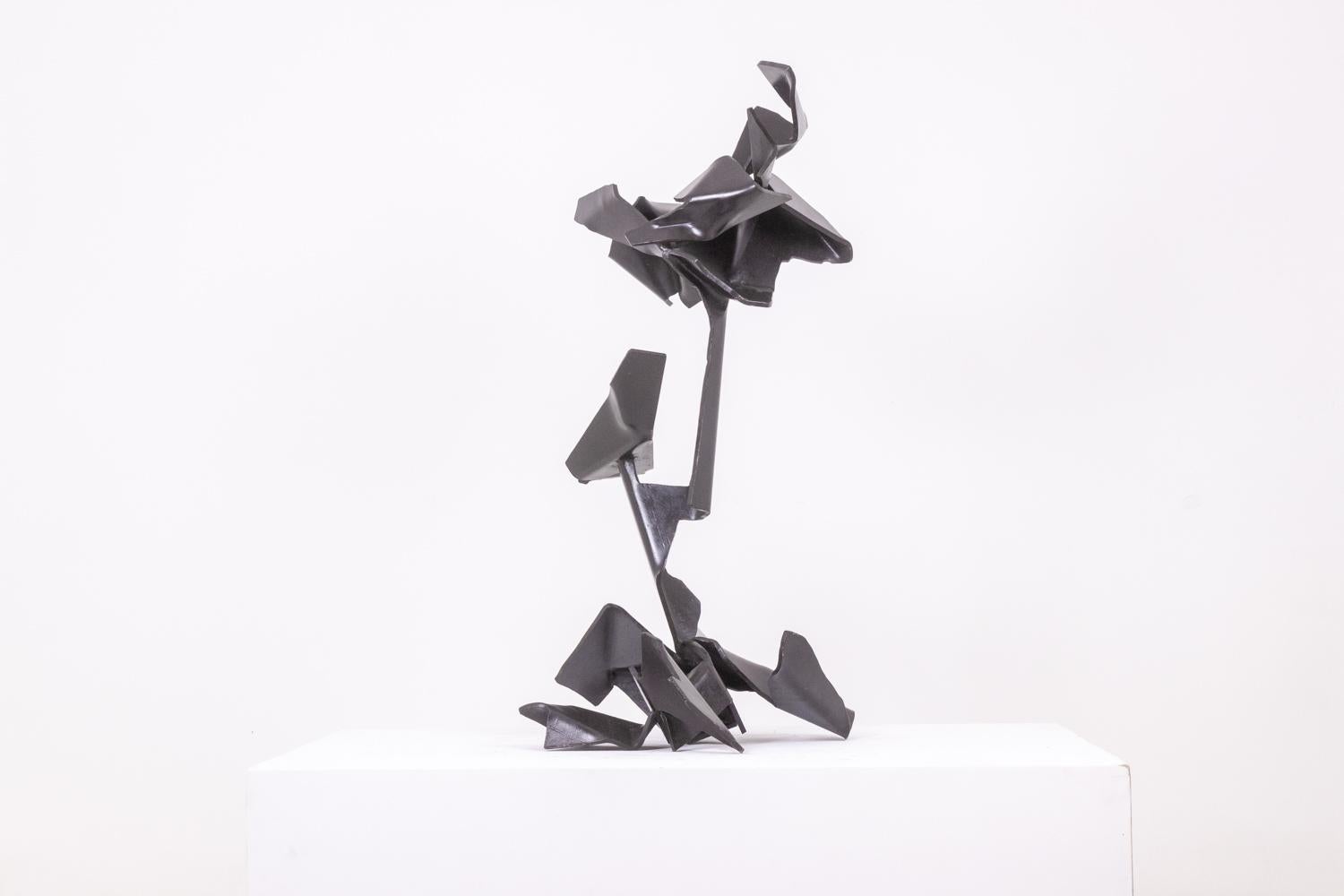 Jean Campa. Geometrische Skulptur aus poliertem Metall. 1980er Jahre. (Französisch) im Angebot