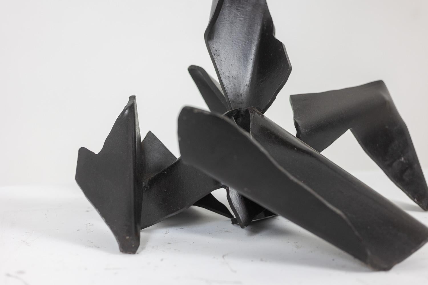 Jean Campa. Geometrische Skulptur aus poliertem Metall. 1980er Jahre. im Angebot 3
