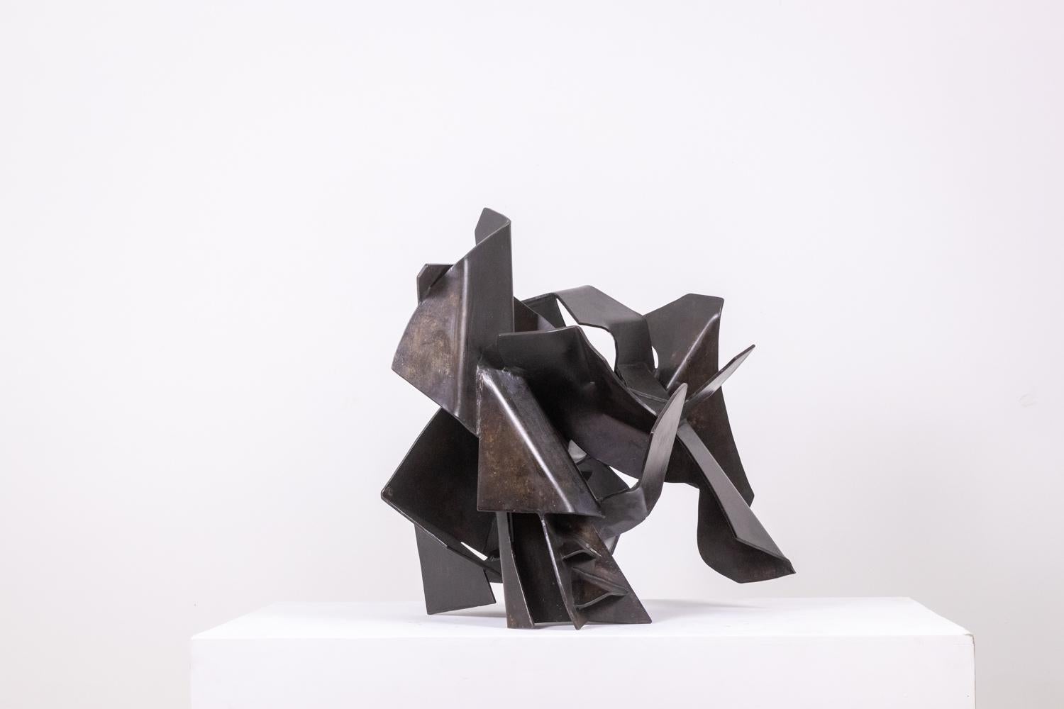 Jean Campa, par.

Sculpture en fer patiné et découpé.

Making Works français réalisé dans les années 1980.

Dimensions : H 70 x L 77 x P 60 cm : H 70 x L 77 x P 60 cm

Référence : LS62181309P