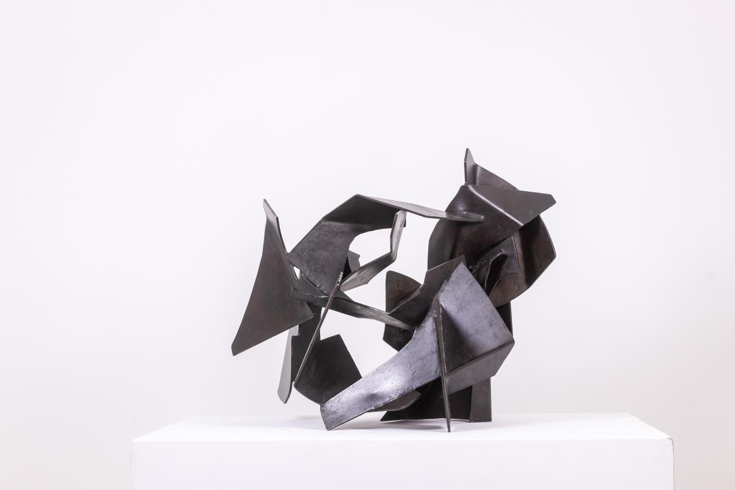 Patiné Jean Campa. Sculpture en fer patiné et découpé des années 1980. en vente