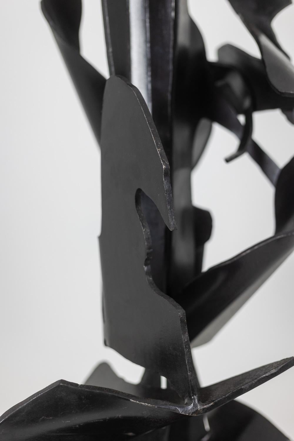 Jean Campa. Escultura vertical de metal patinado. 1980s. en venta 6