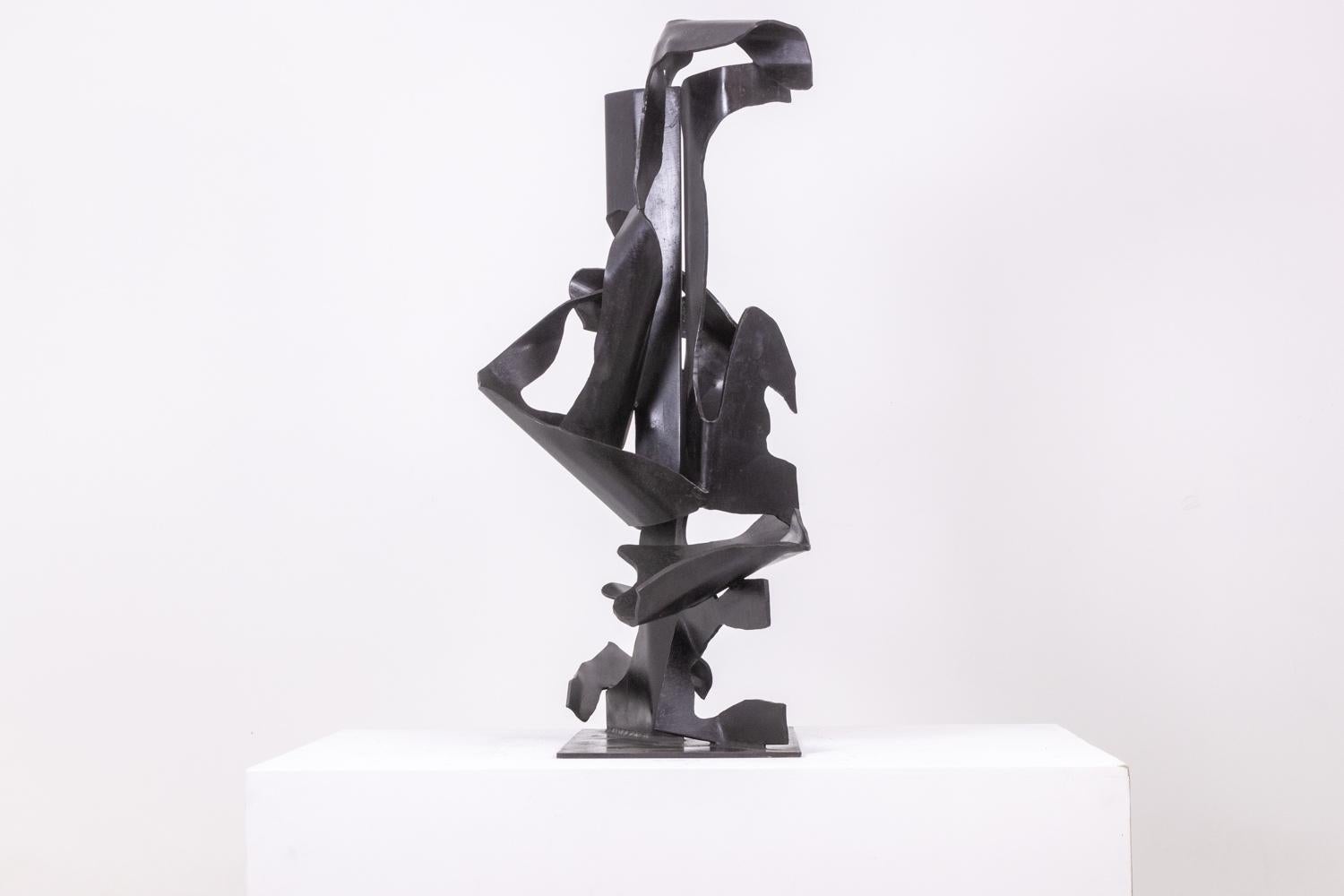 Jean Campa. Escultura vertical de metal patinado. 1980s. siglo XX en venta