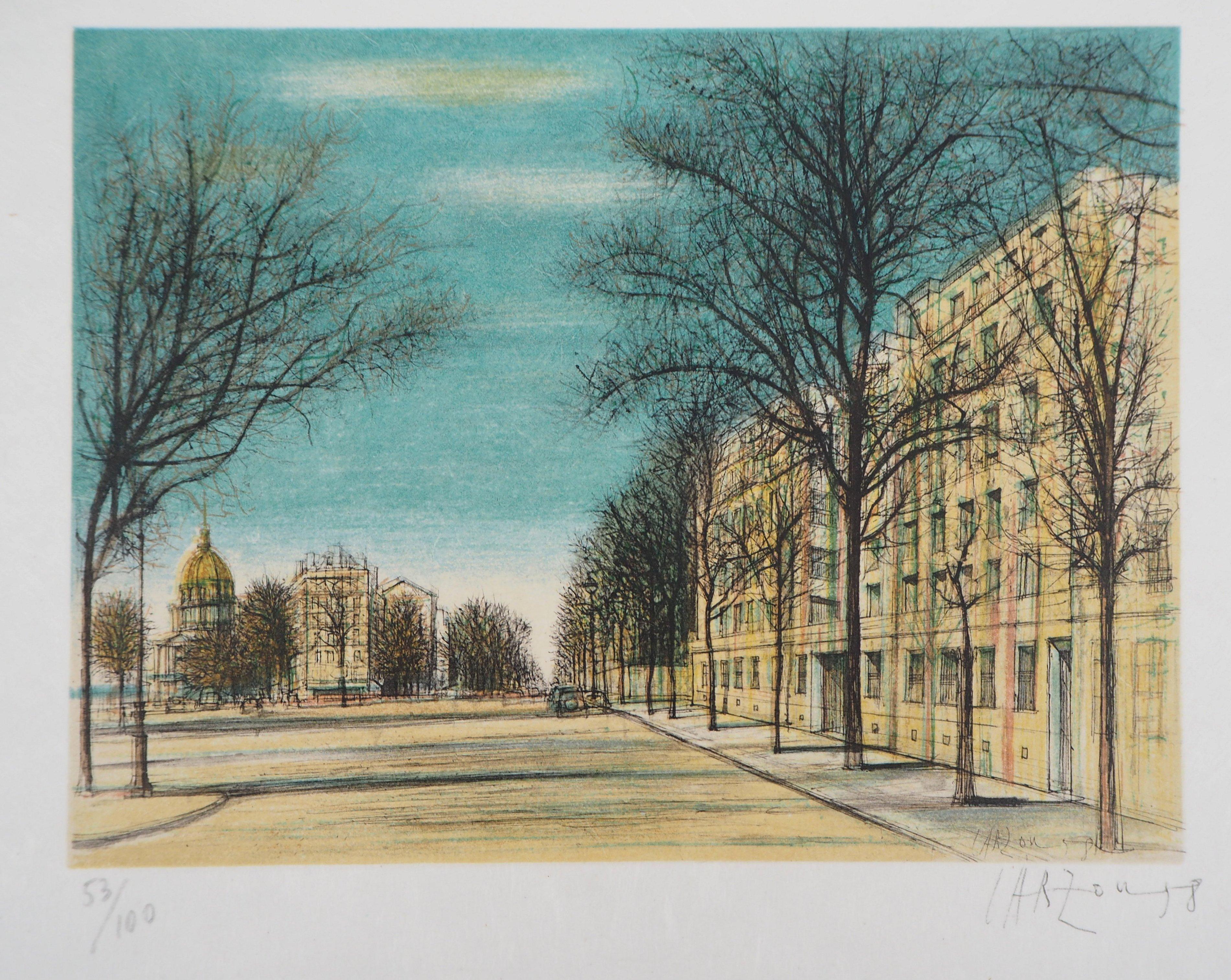 Landscape Print de Jean Carzou - París: Boulevard des Invalides - Litografía original firmada a mano, 1958