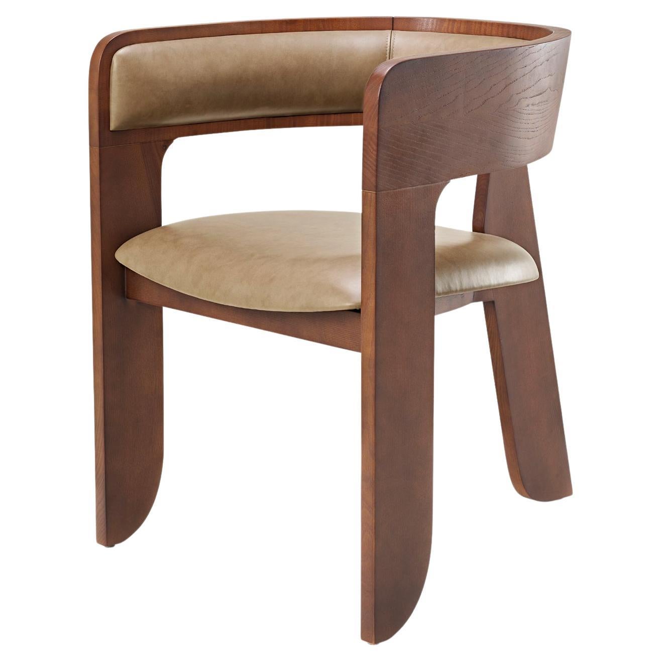 Chaise Jean, tissu d'ameublement en cuir, bois de frêne massif avec finition teinté